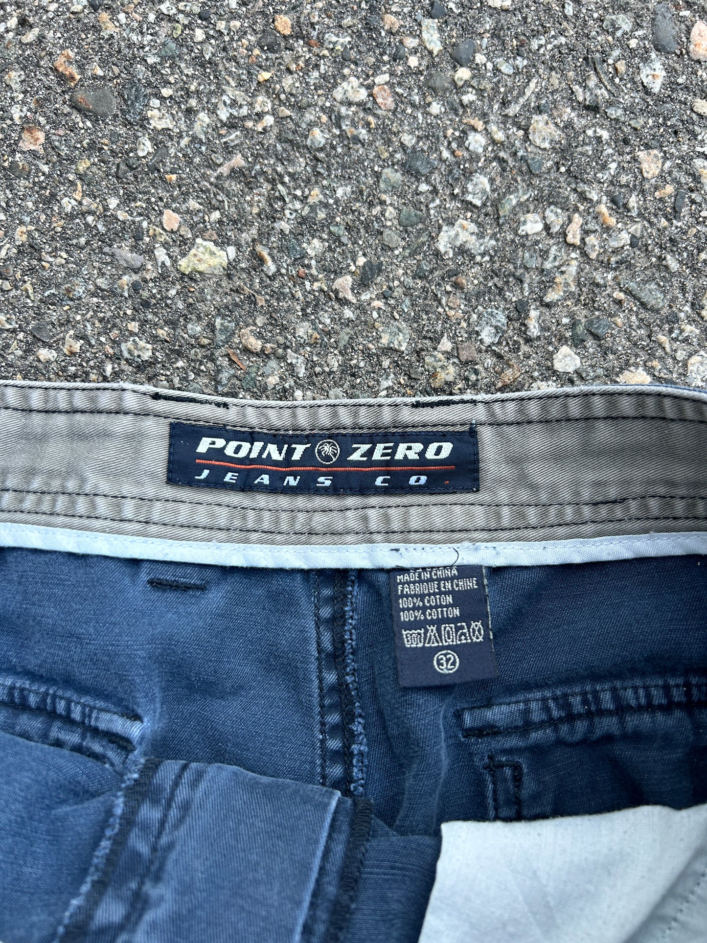 Point Zero Blue Faded Cargo Shorts (32W)