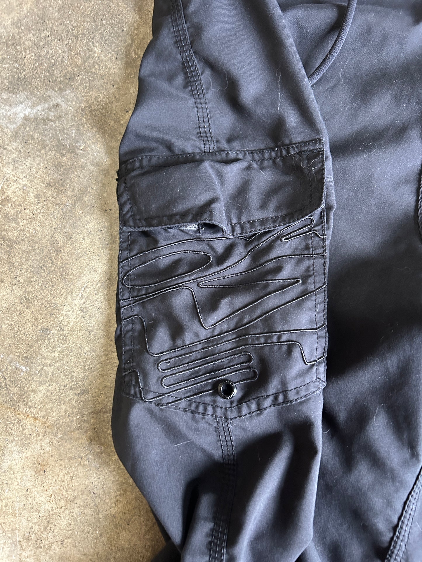 Y2K Black Oakley Board Shorts (34W)
