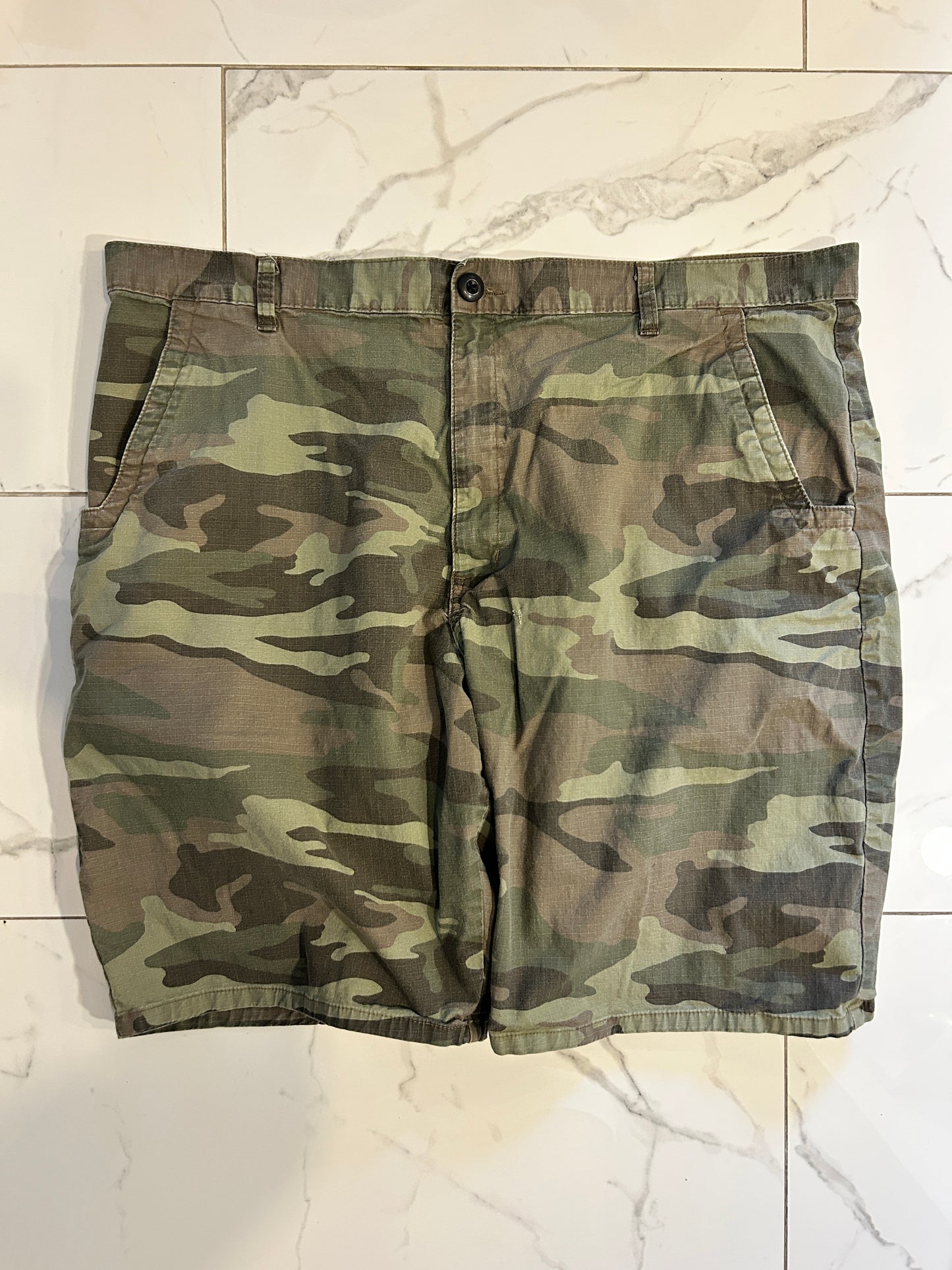 Faded Baggy Camo Dickies Shorts (38W)