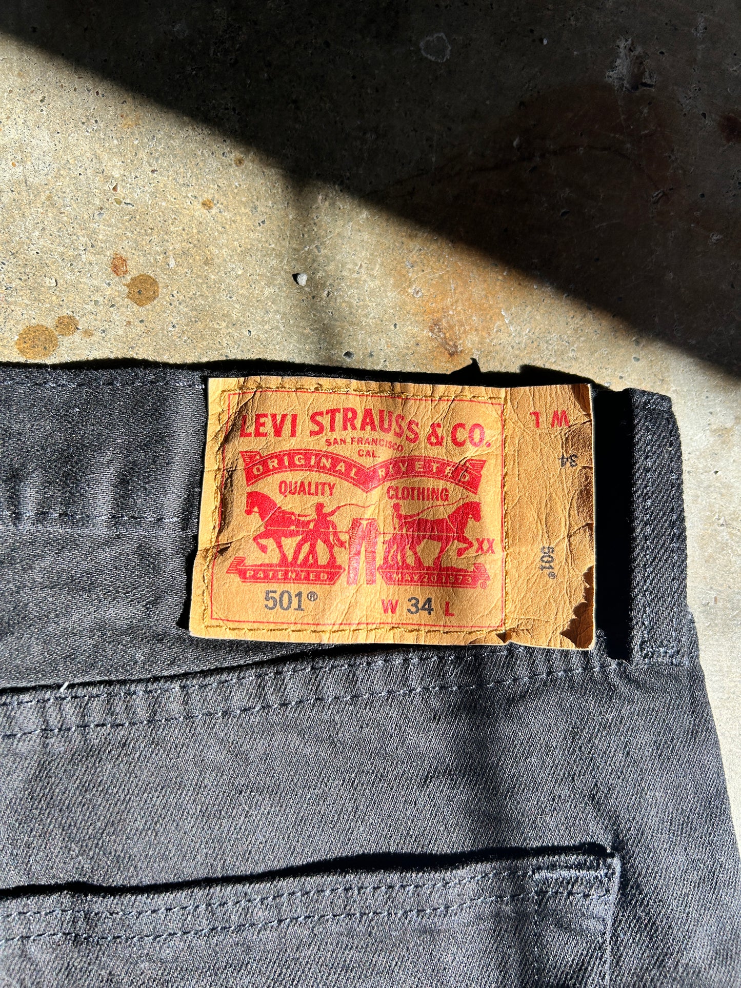 Black Levi’s 501 Jorts (34W)
