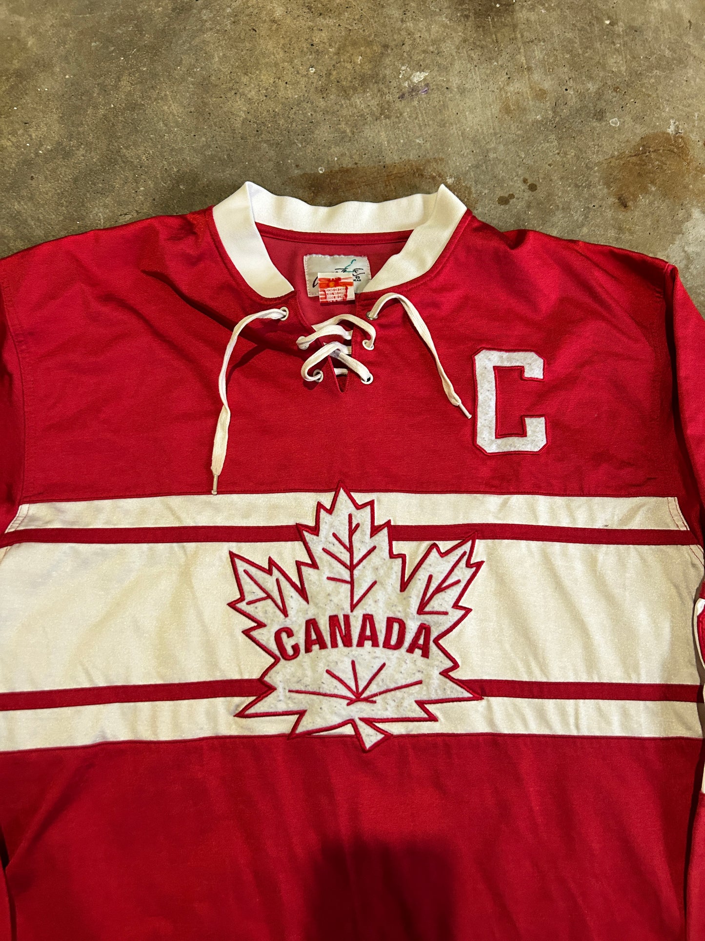 Vintage Canada Chenille Print Hockey Jersey (L)