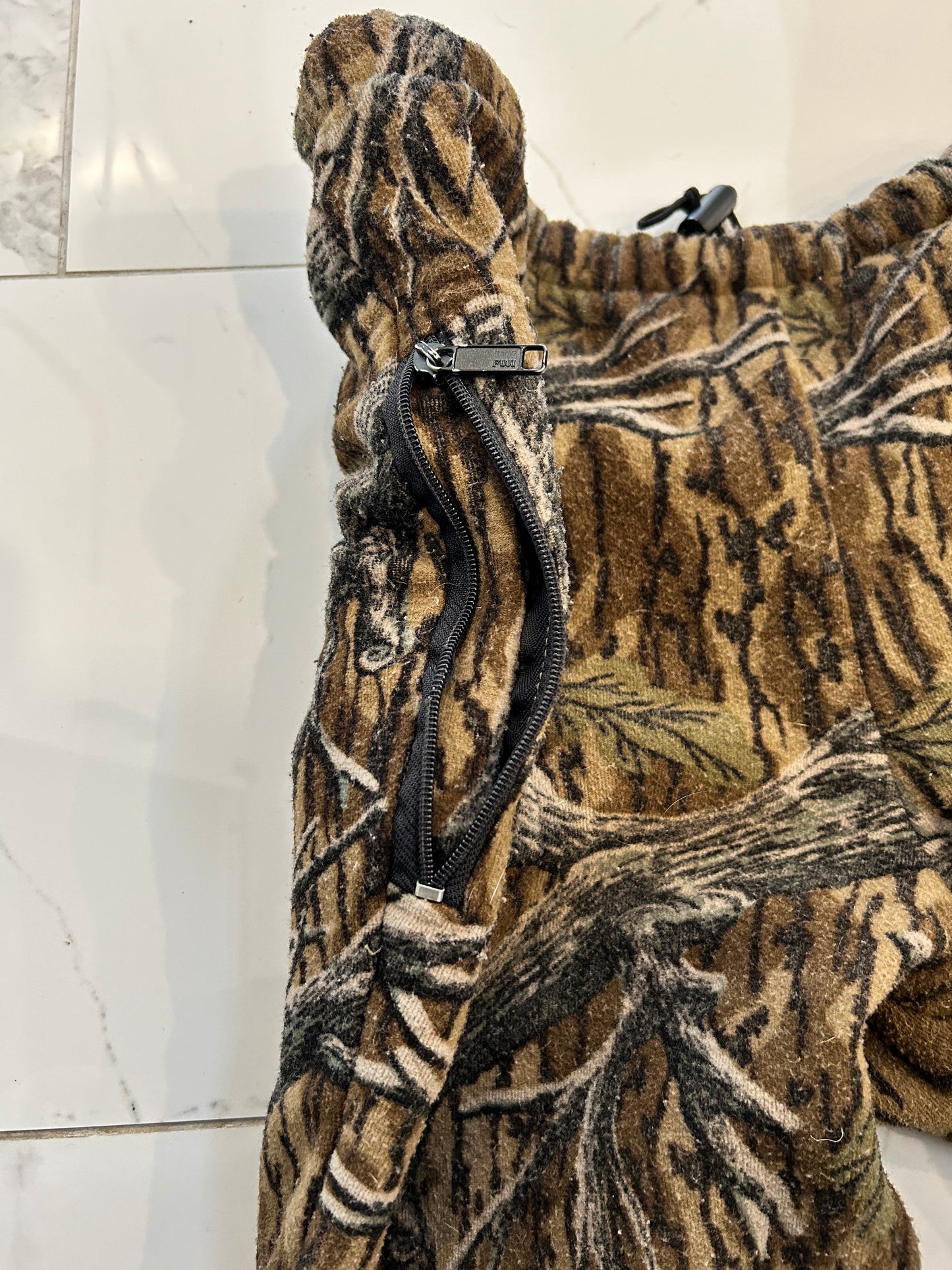 Vintage FarWest Fleece Camo Sweatpants (M)