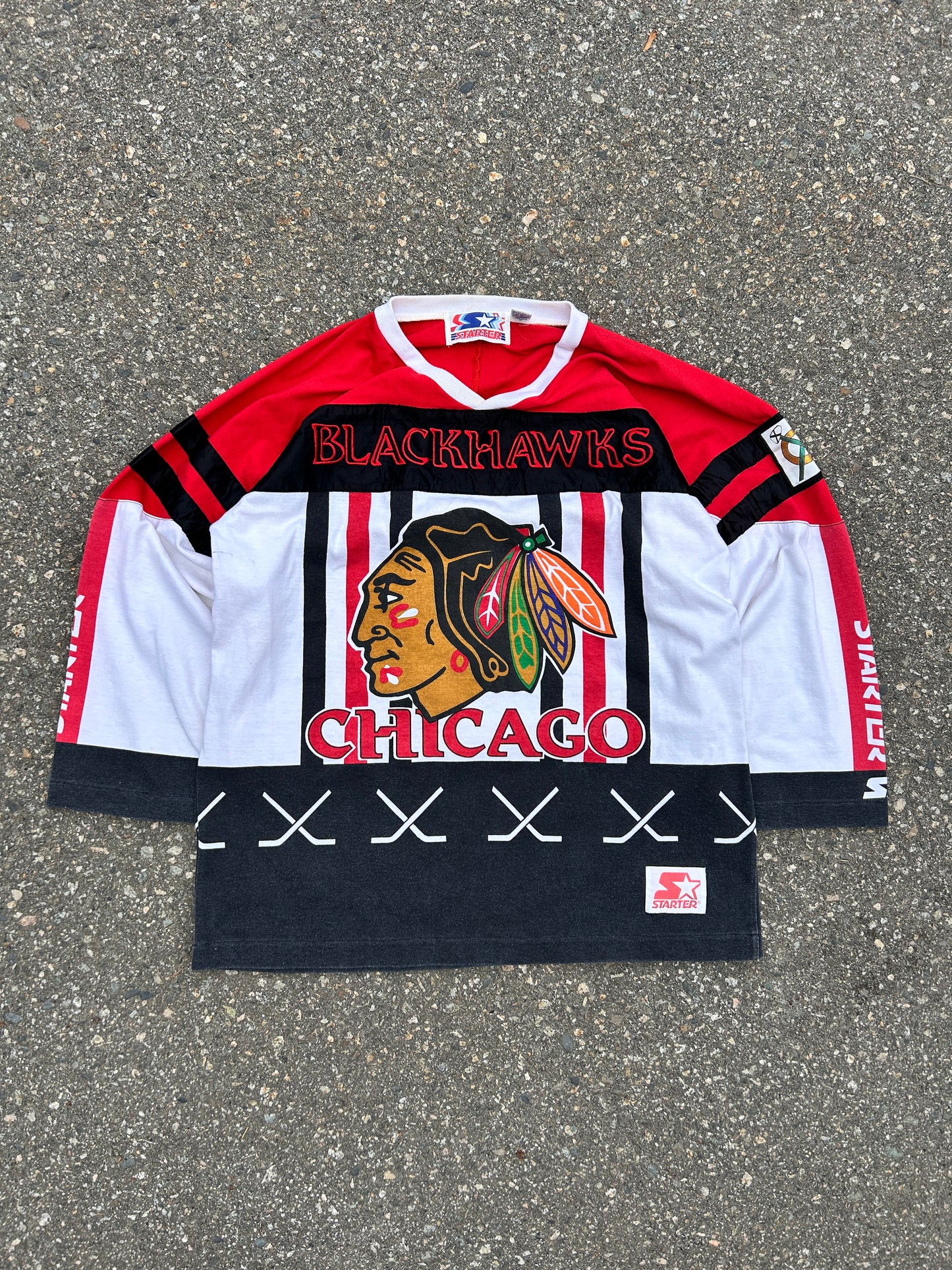 Vintage 90’s Starter Chicago Blackhawks Jersey (XL)