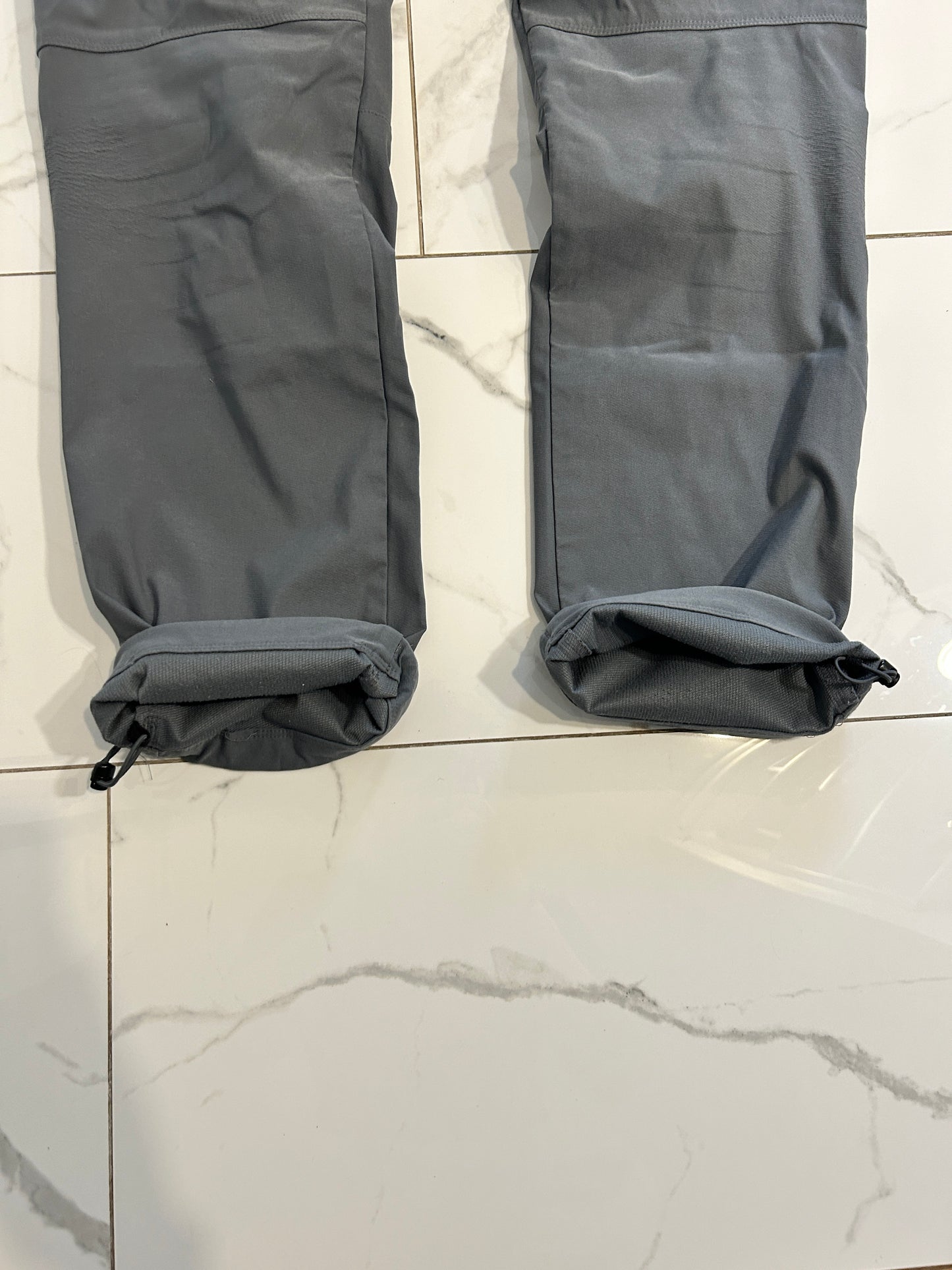 Columbia Lightweight Cargo Pants (L)