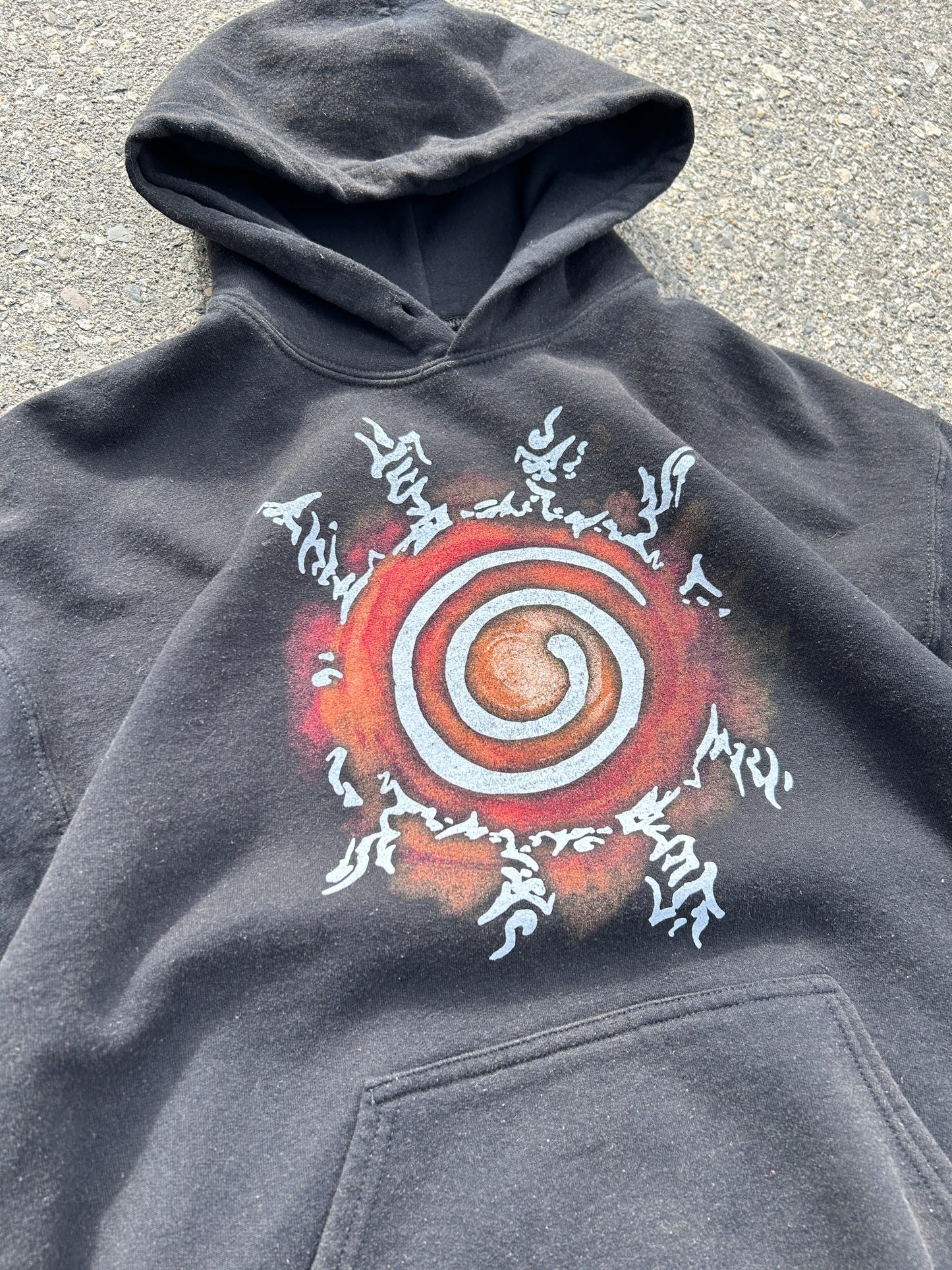 Vintage 2002 Naruto Nine-Tailed Fox Curse Hoodie (M)