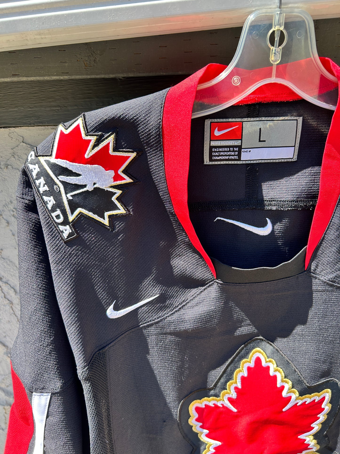 Vintage Nike Black Team Canada Jersey (L)