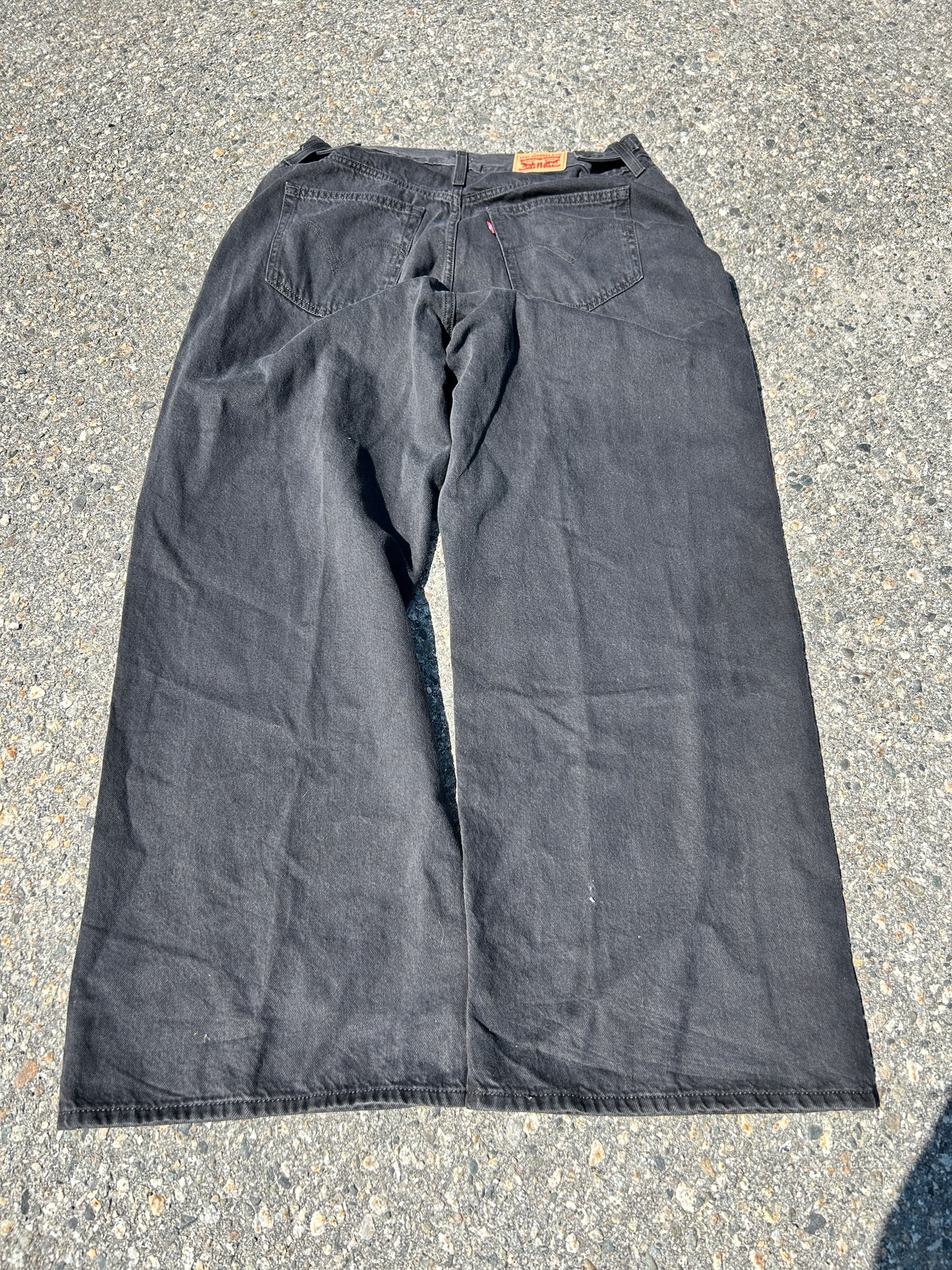 Black Levi’s Cinch Baggy Jeans (34x32)