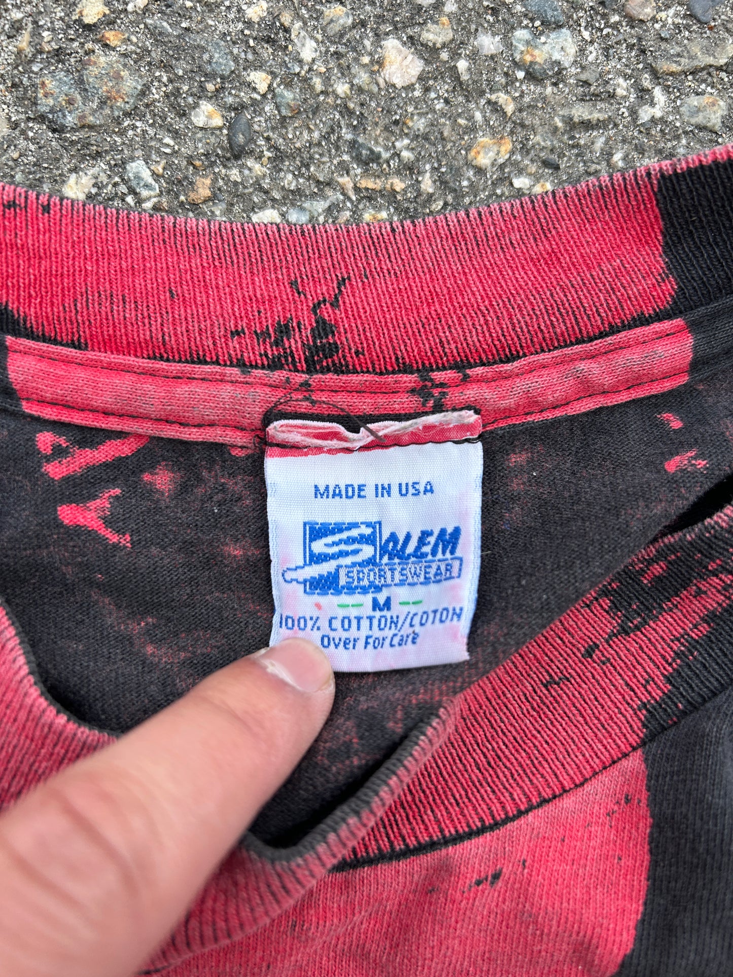 Vintage 90’s Stripe Dyed Chicago Bulls Tee (L)