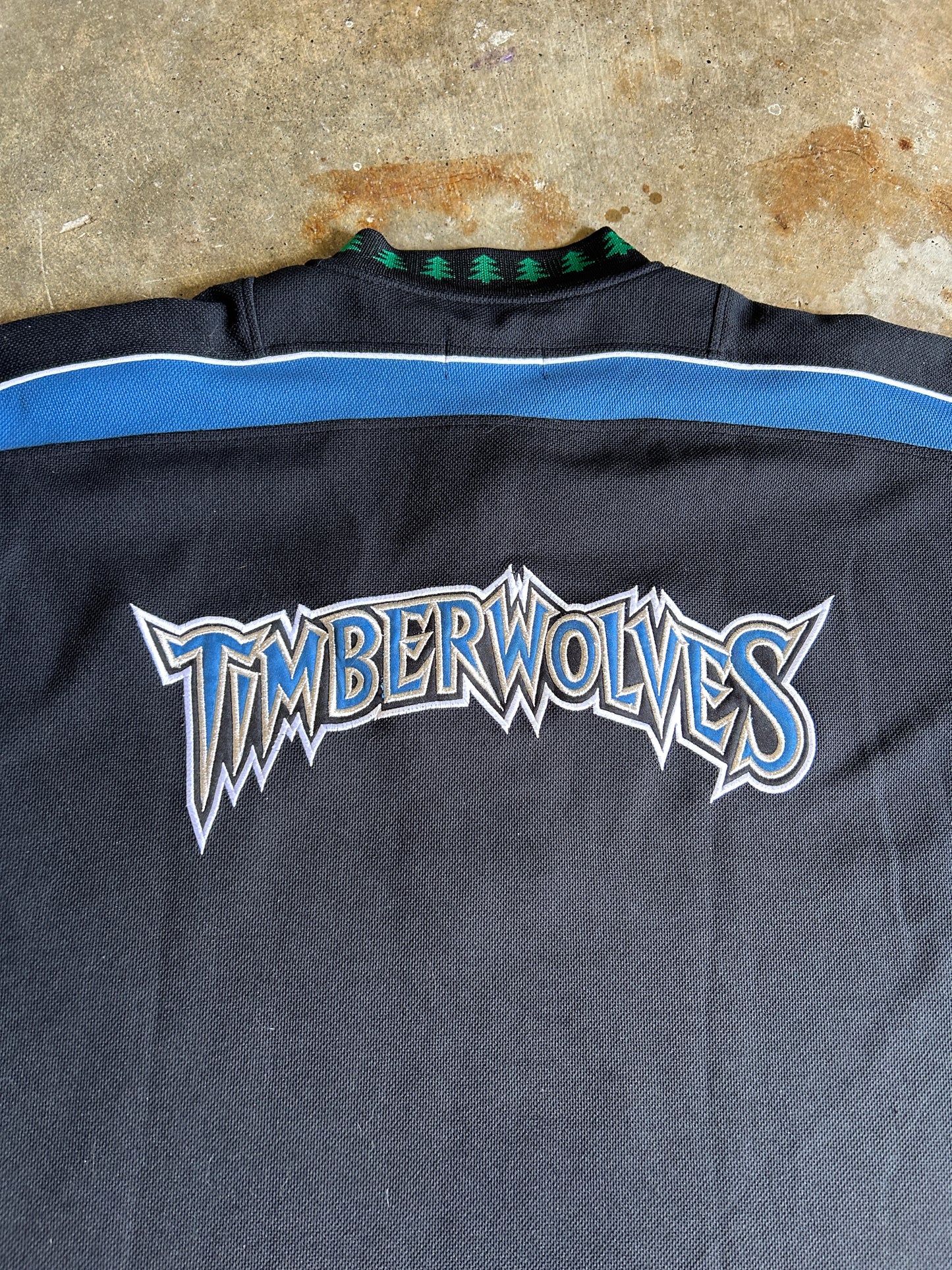 Vintage 90’s Starter Minnesota Timberwolves Warmup Jersey (XL)