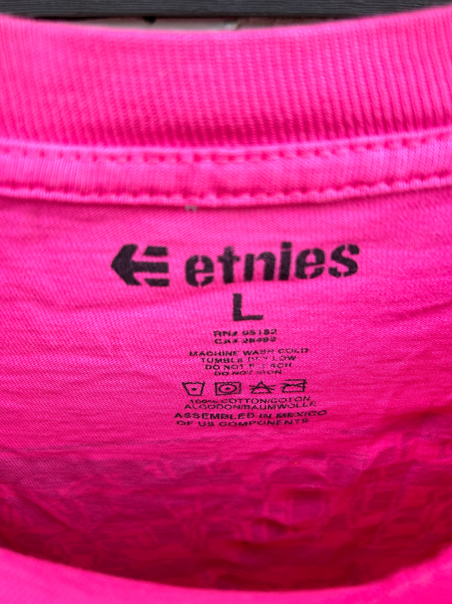 Y2K Etnies Pink Gorilla Tee (L)