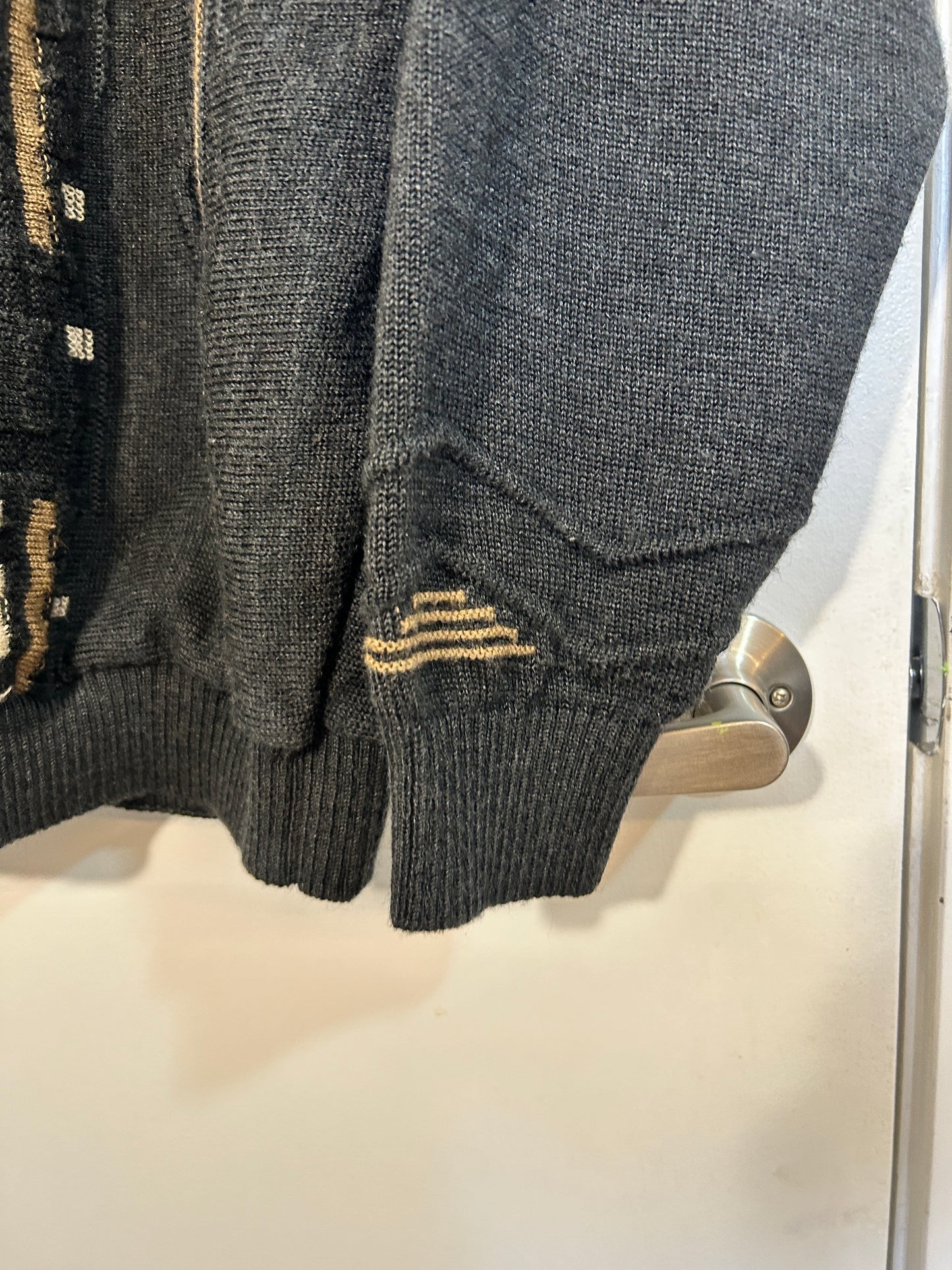 Tosani 3D Textured Knit (M)
