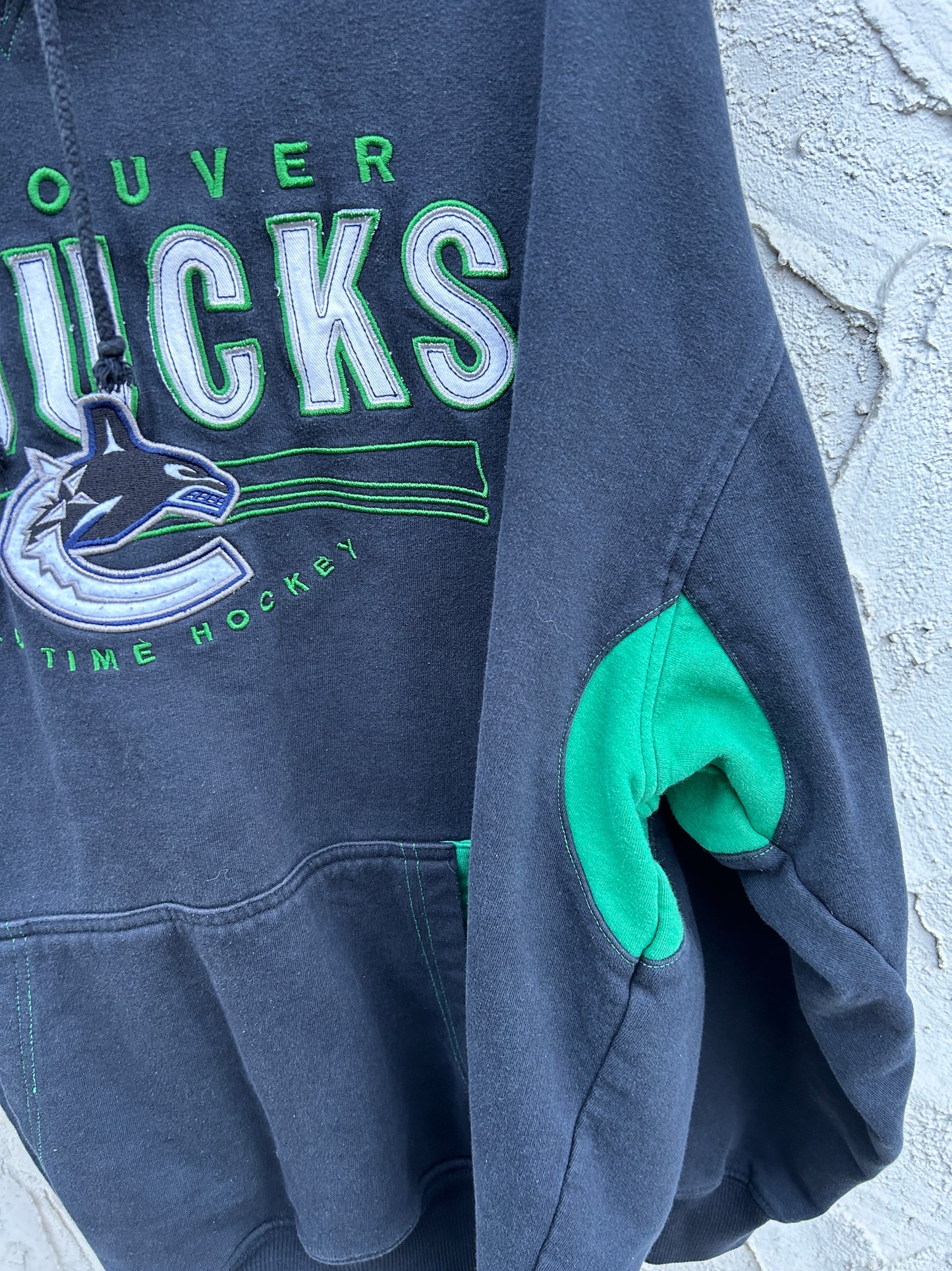 Canucks Old Time Hockey Hoodie (2XL)