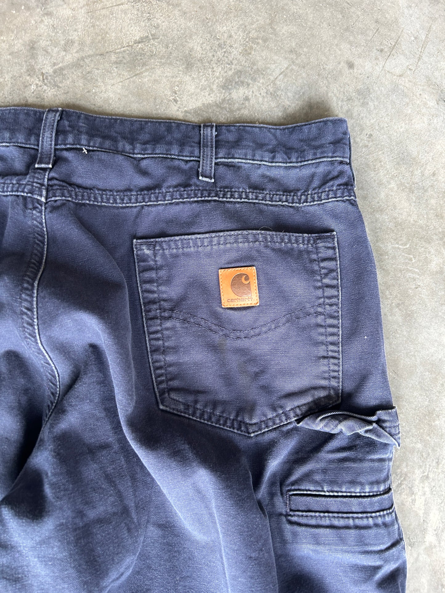 Vintage Carhartt Navy Loose Fit Pants (38x32)