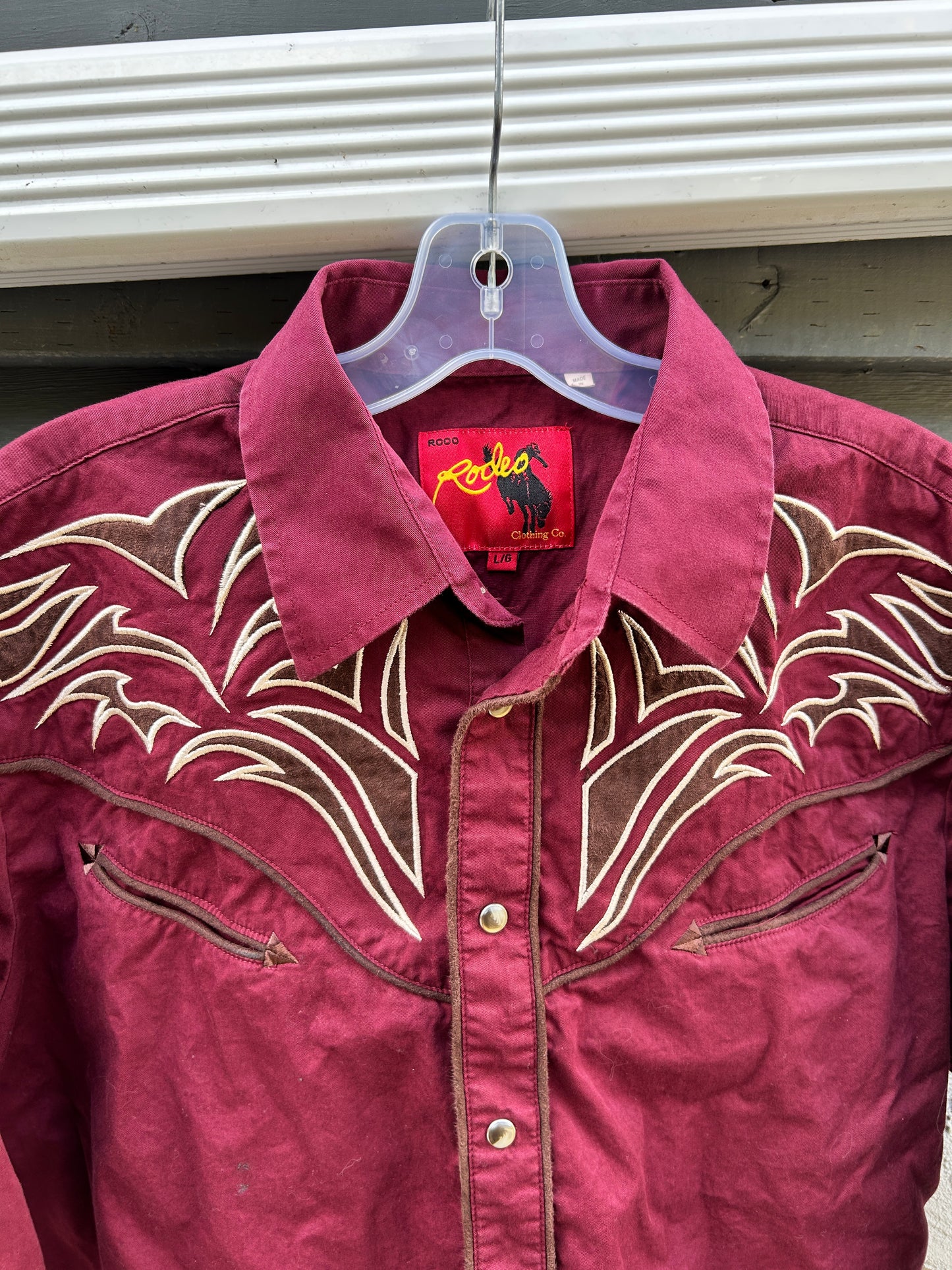 Vintage Tribal Y2K Style Western Shirt (L)