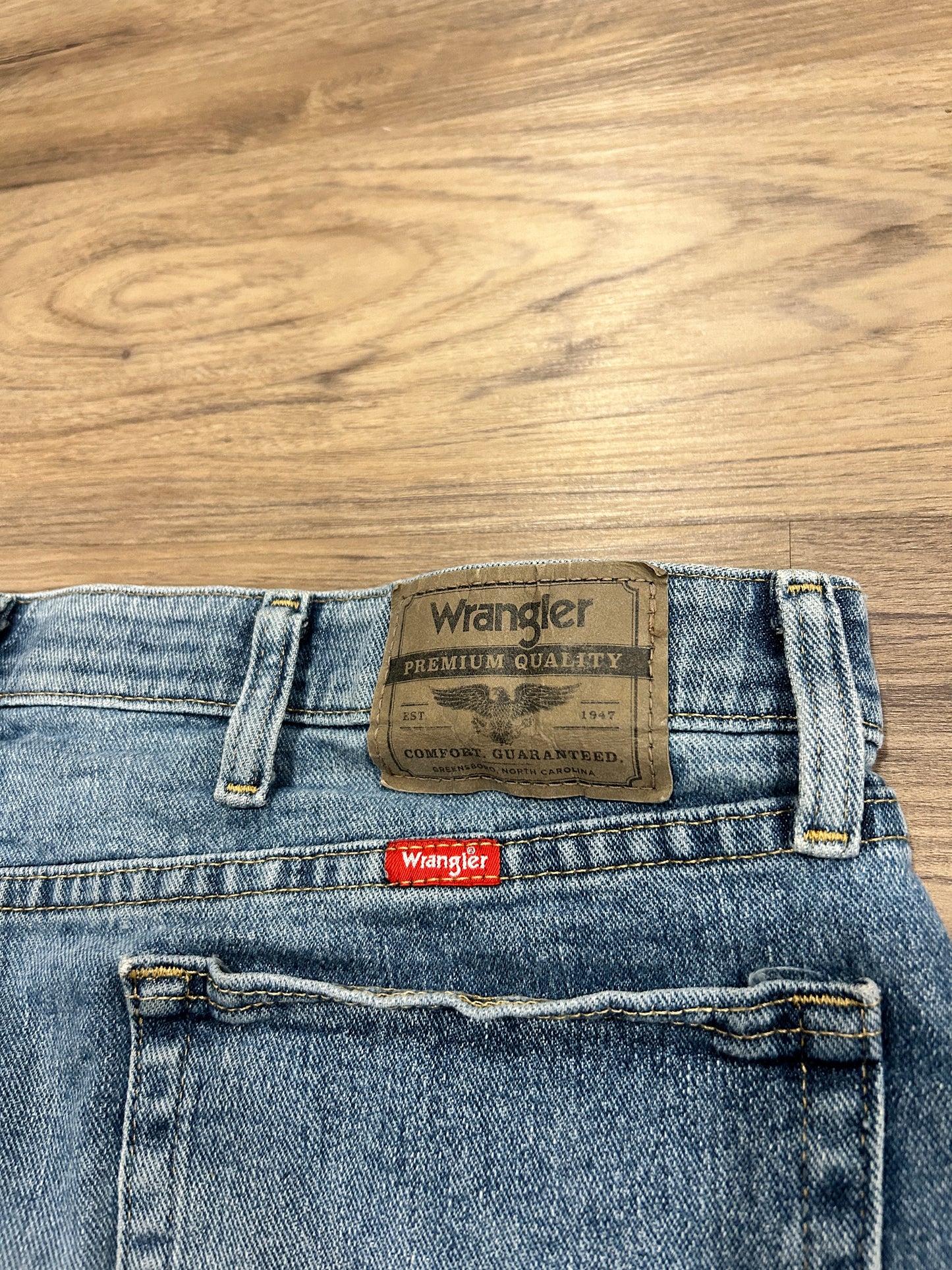 Wrangler Relaxed Fit Jorts (36W)