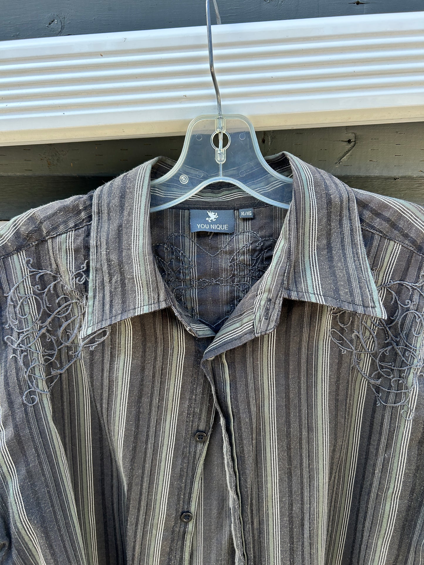 Y2K Green & Brown Embroidered Button Up (XL)