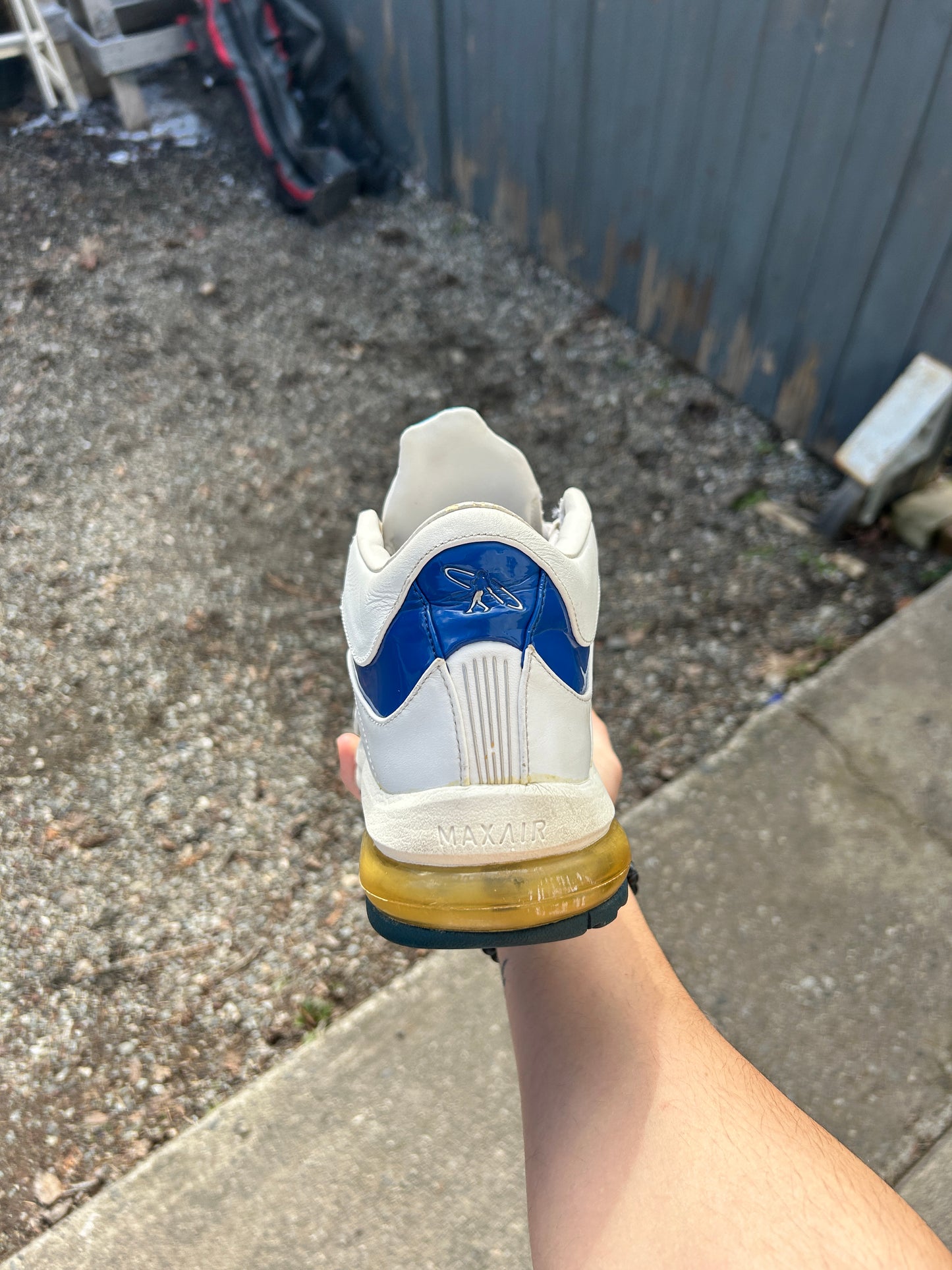 Vintage Ken Griffey Jr Nike Air Maxes (10.5M)