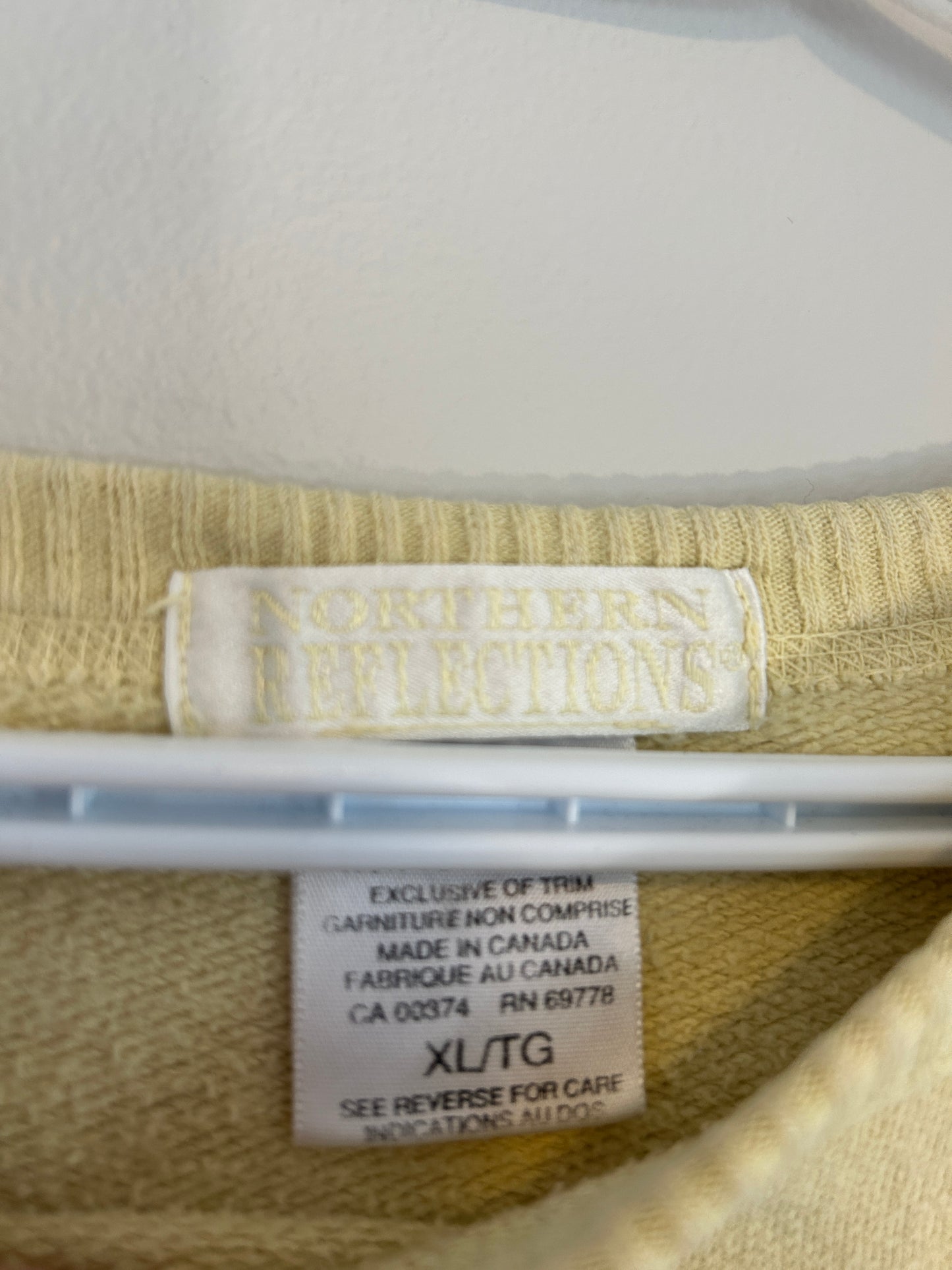 Faded Yellow Northern Reflections Crewneck (XL)