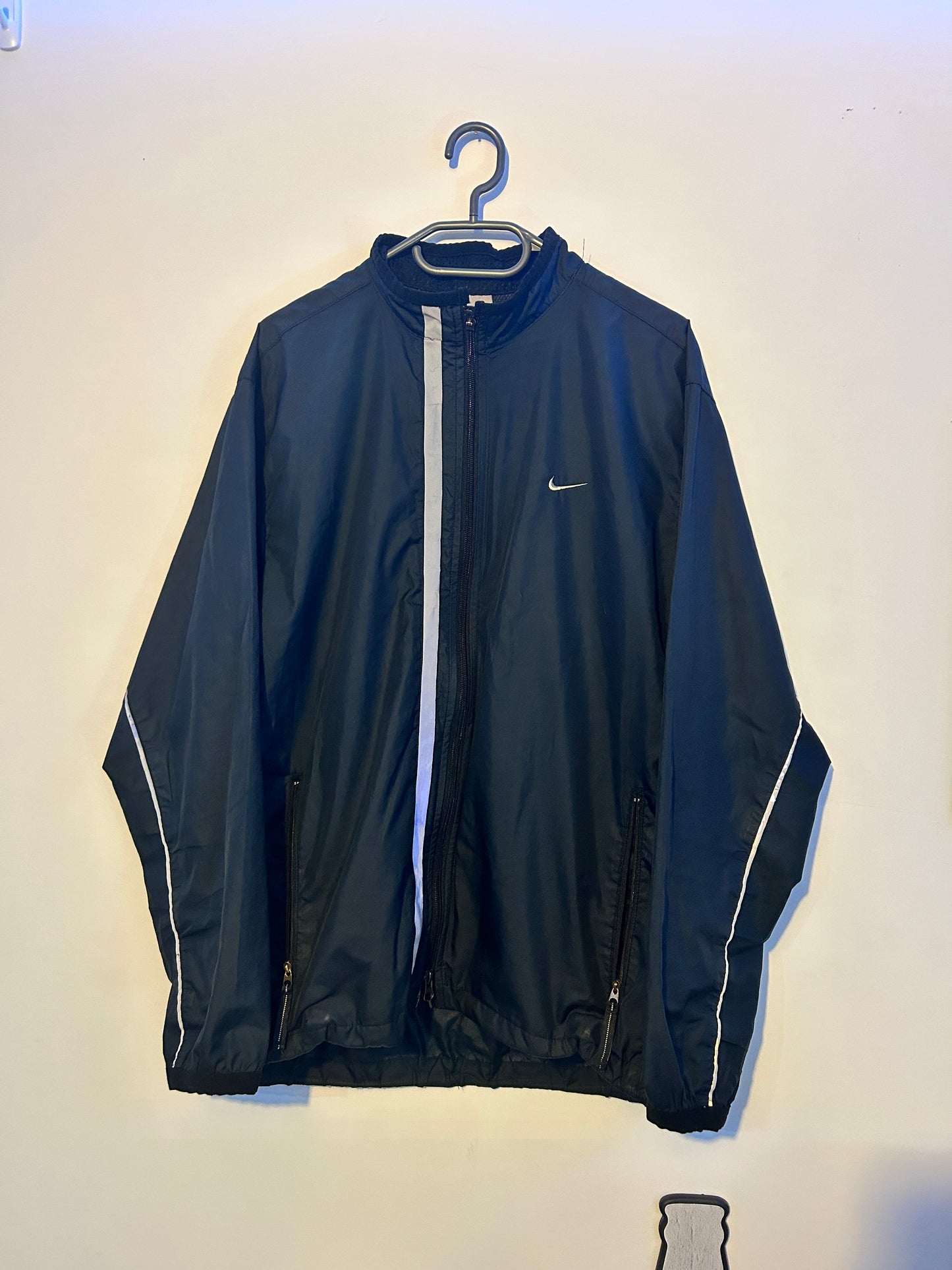 Vintage Silver Tag Nike Windbreaker (M)