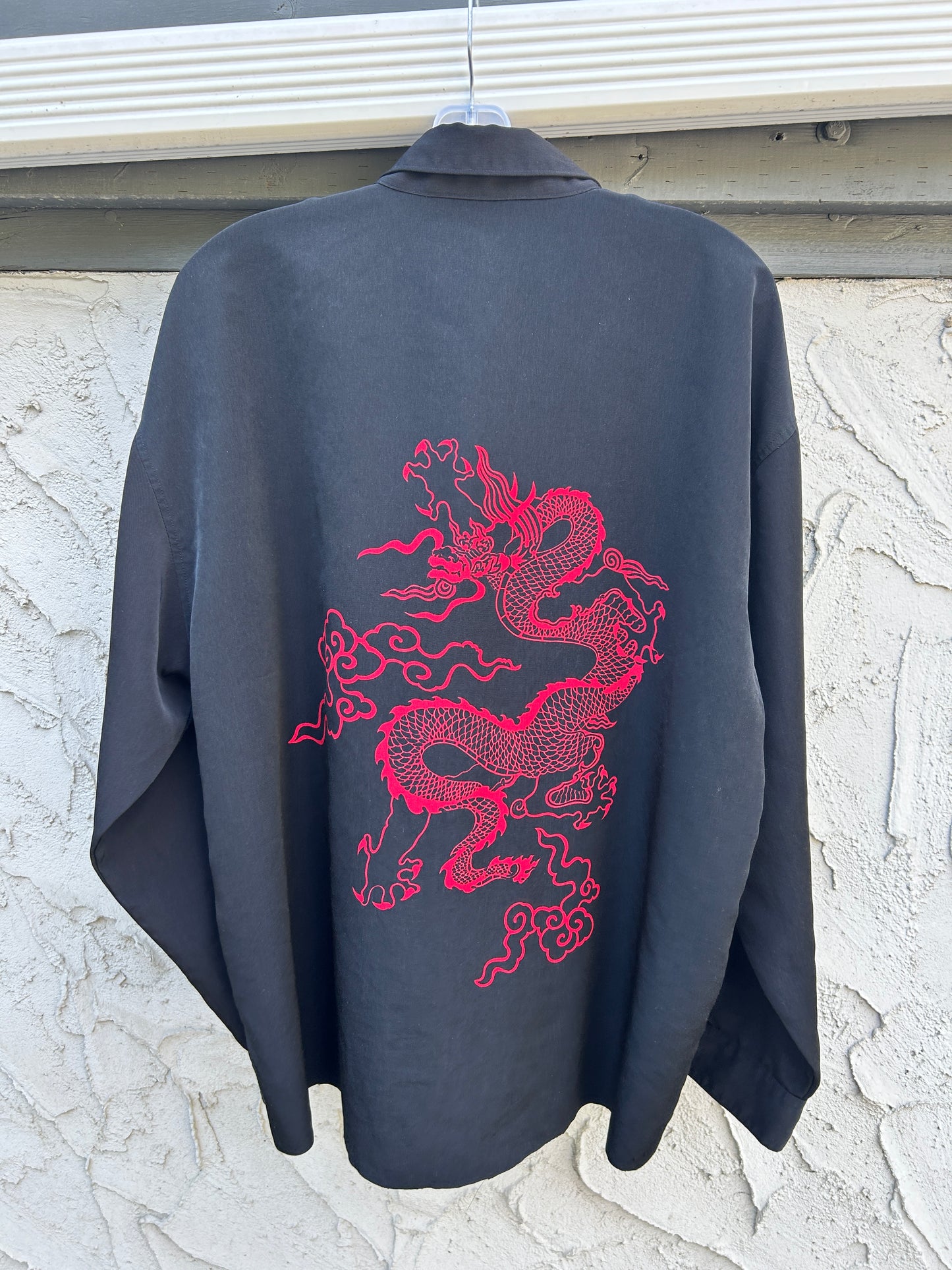 Mecca Sport Cropped Dragon Button Up (XL)