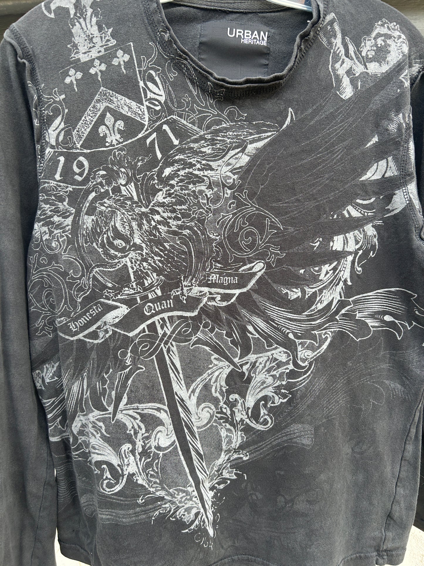 Y2K Urban Heritage Sword LS Shirt (M)