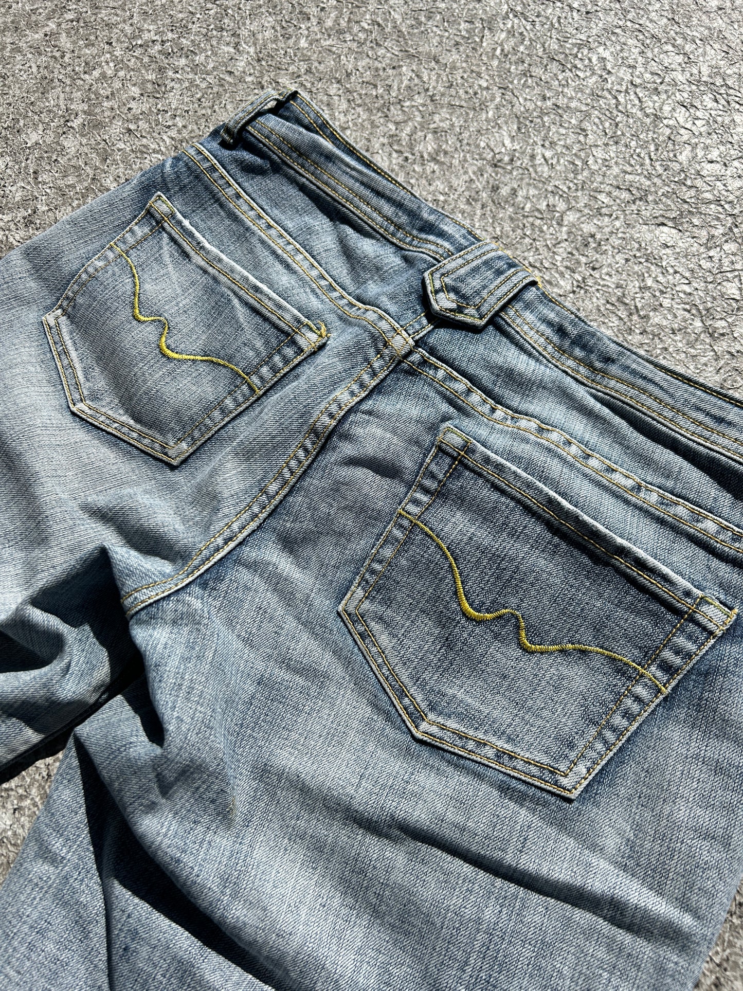 Ricki’s Light Wash Jorts (30W)
