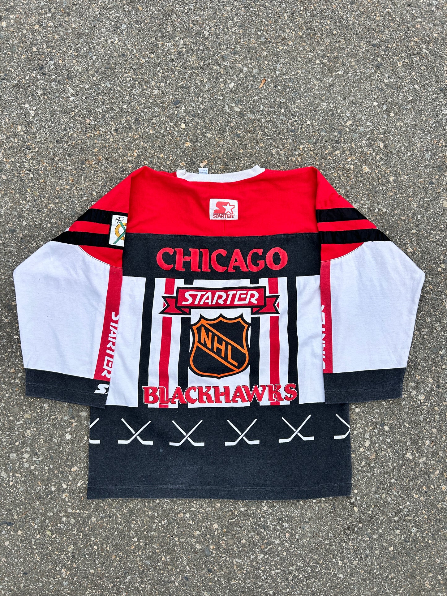Vintage 90’s Starter Chicago Blackhawks Jersey (XL)