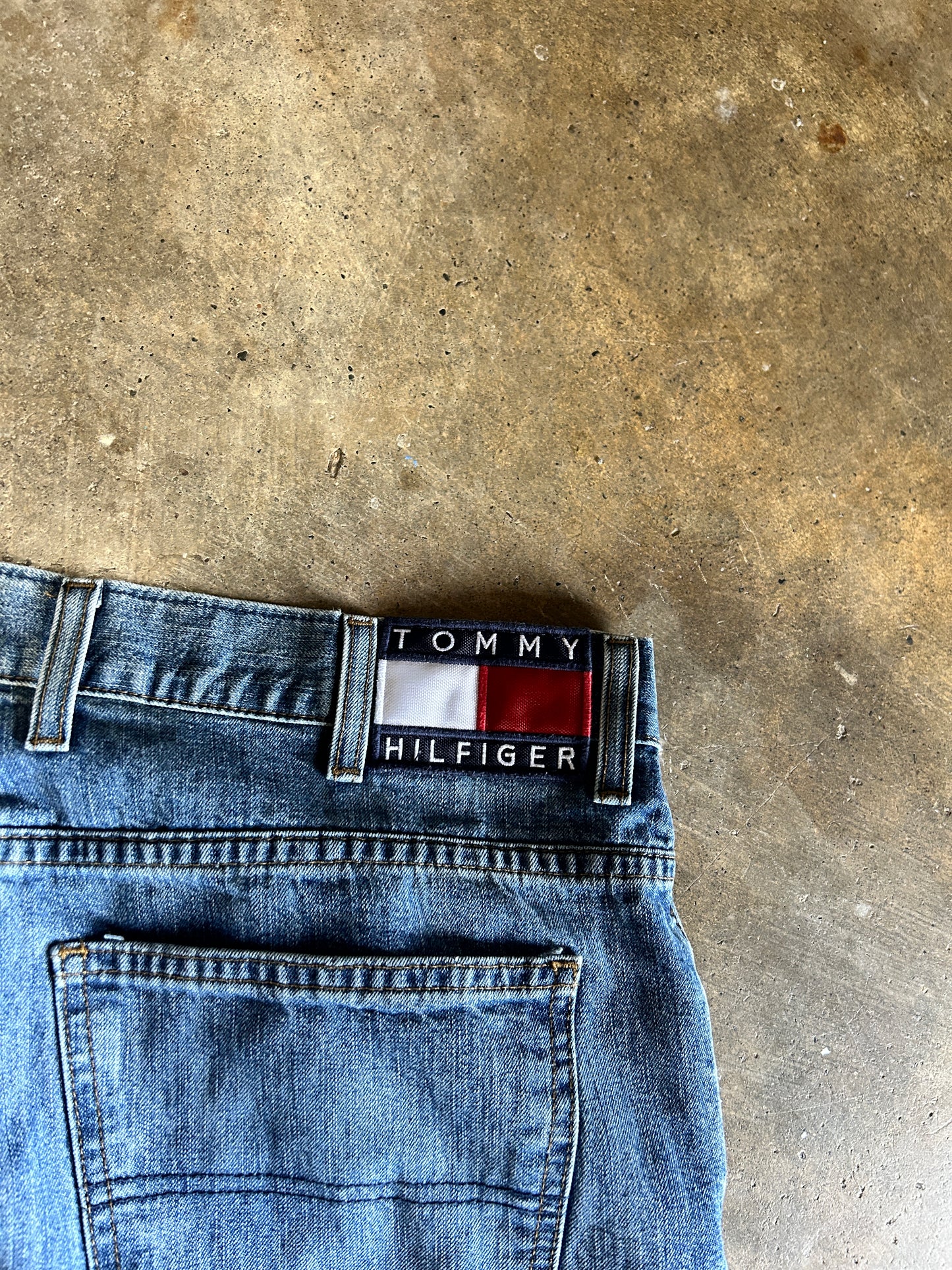 Vintage Tommy Hilfiger Faded Jeans (38x30)