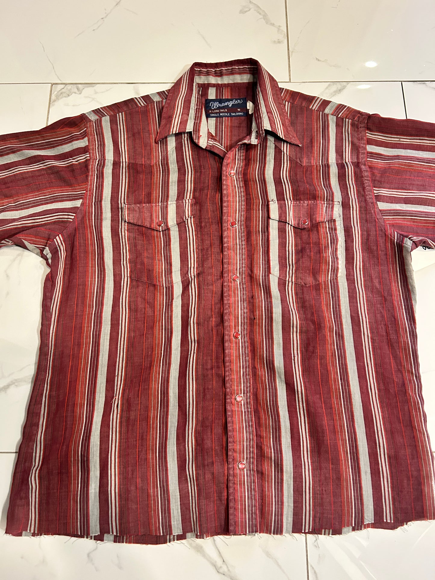 Vintage Red Wrangler Cropped Snap Button Up Shirt (L)