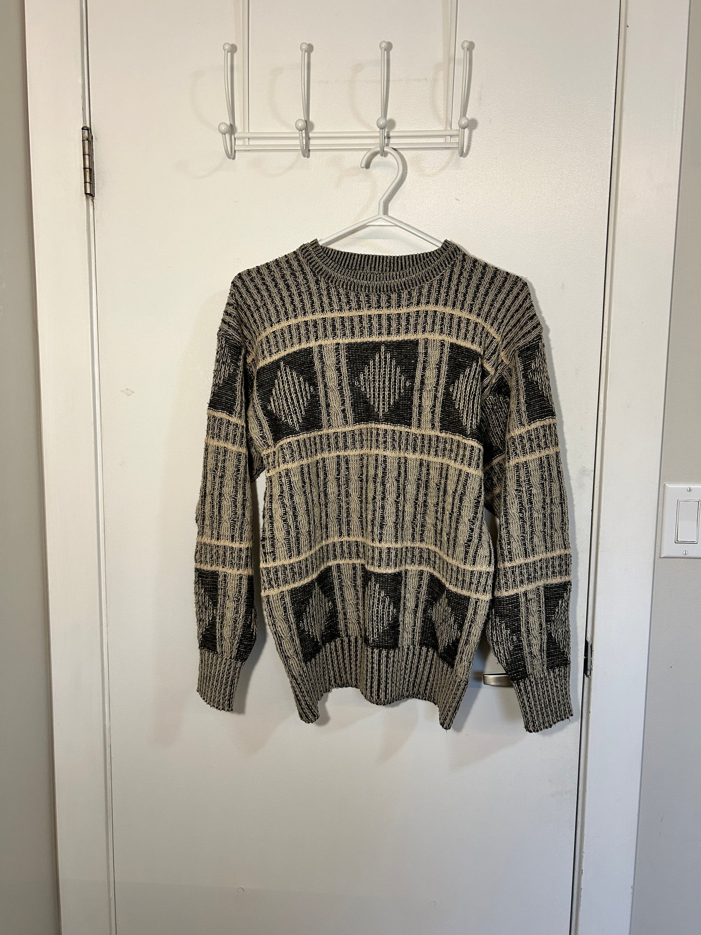 Vintage Hand Knit Sweater (M)