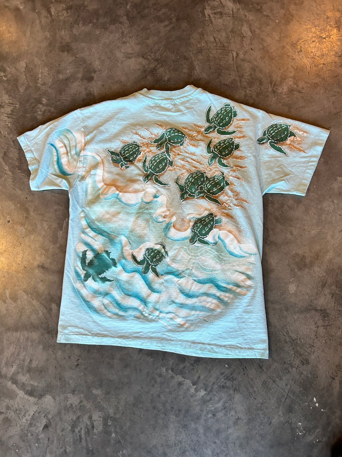 Vintage 90’s Turtle AOP Tee (L)