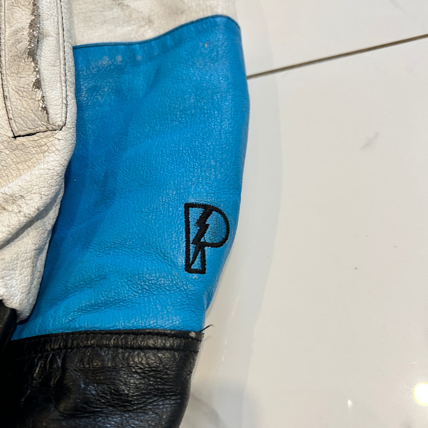 Vintage Pro Player Carolina Panthers Leather Jacket (L)