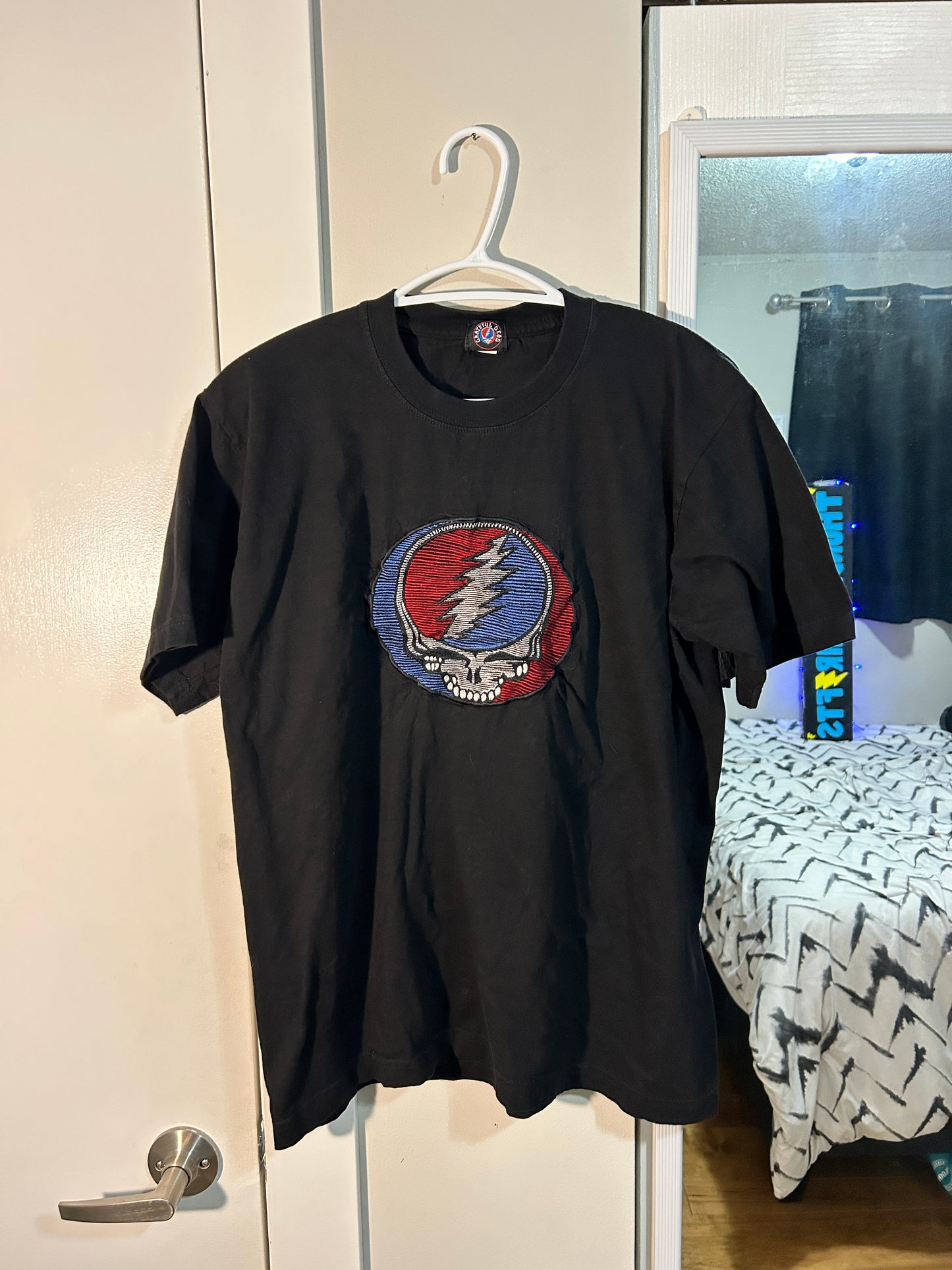 Grateful Dead Embroidered Tee (M)