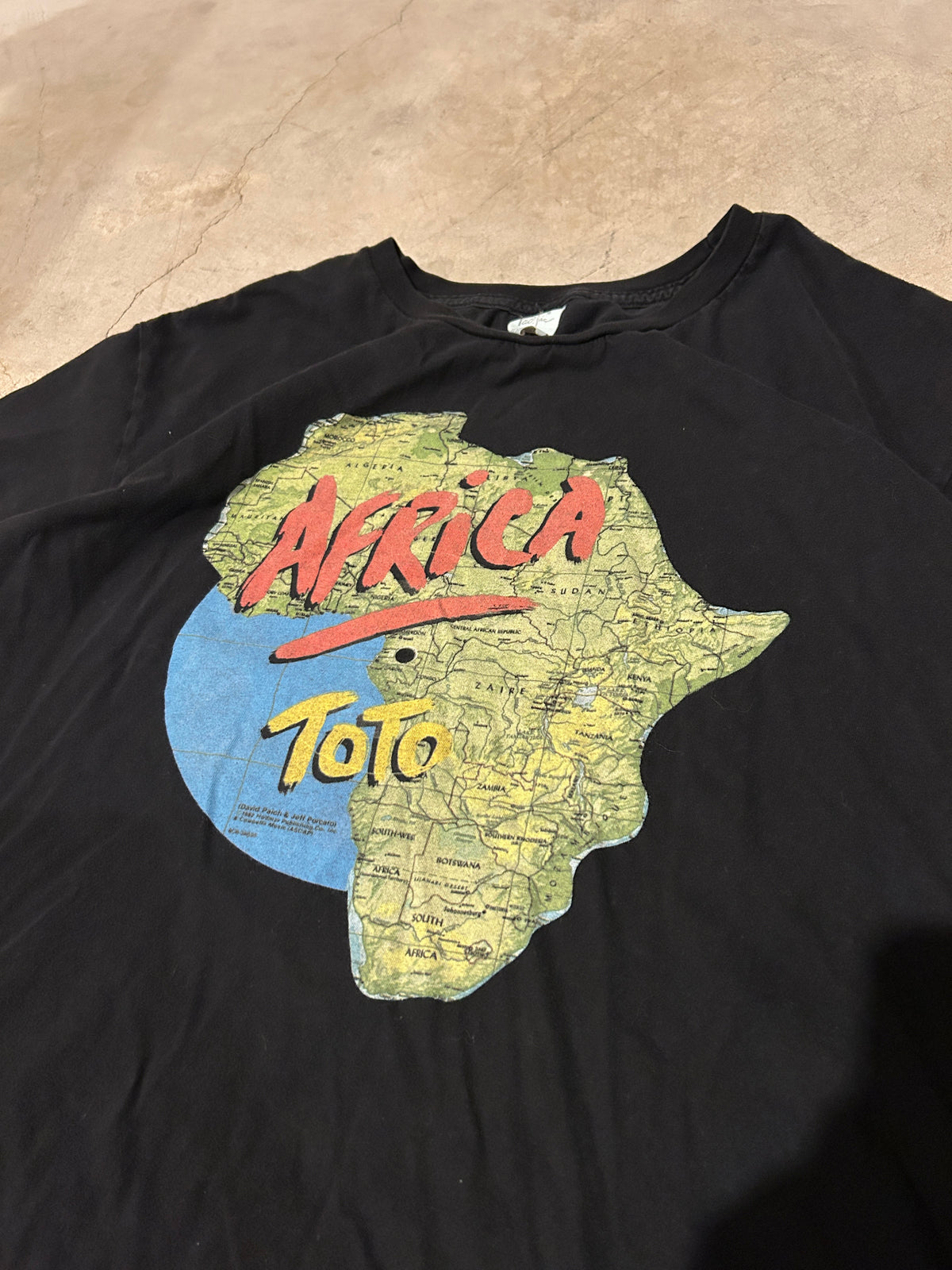 Vintage 1982 Africa Toto Tee (XL)