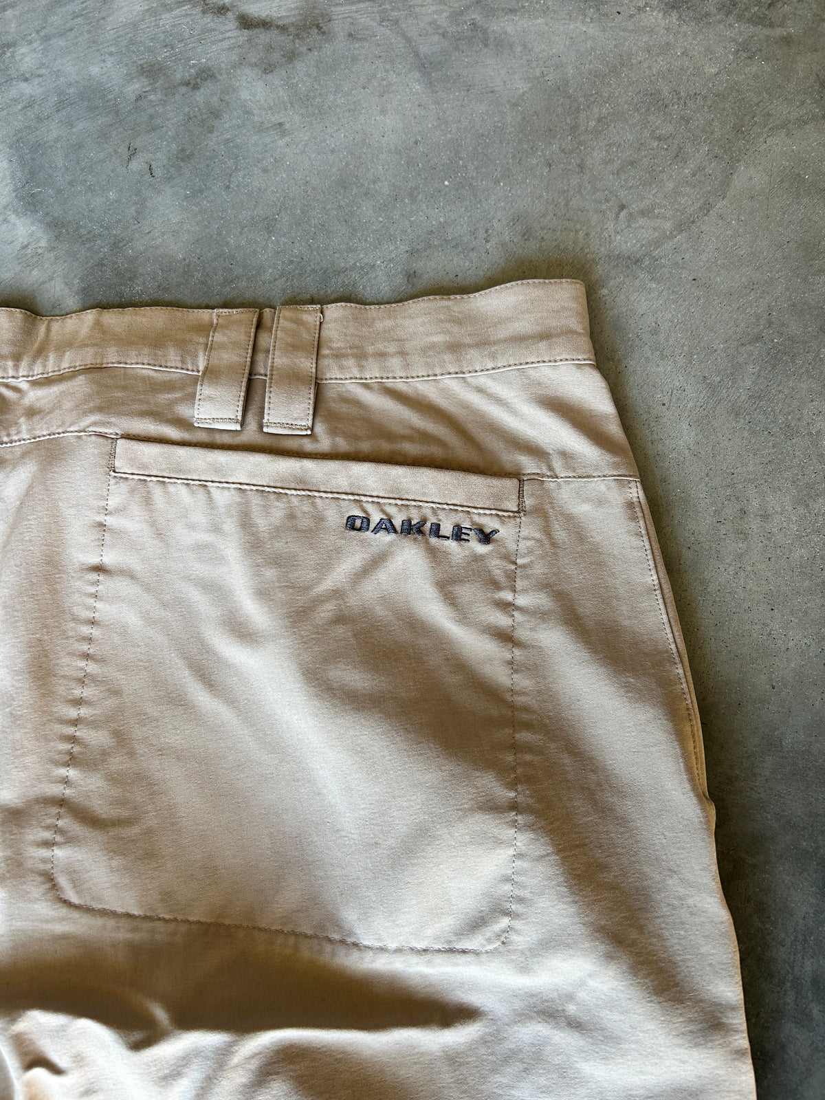 Vintage Oakley Khaki Pants (38x34)