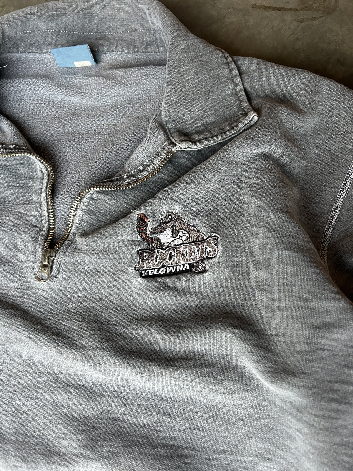 Grey Stonewash Kelowna Rockets Quarterzip (L)