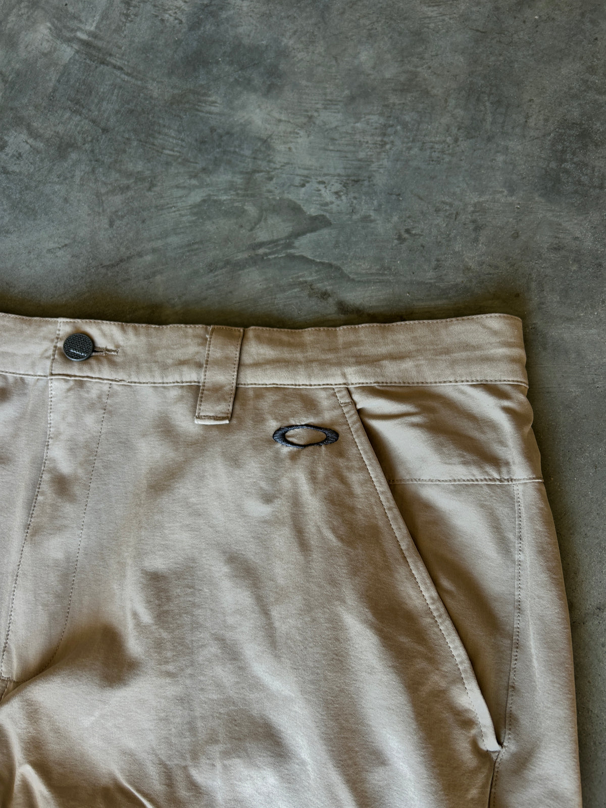 Vintage Oakley Khaki Pants (38x34)