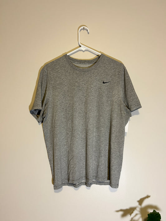 Vintage Nike Sports Tee (M)