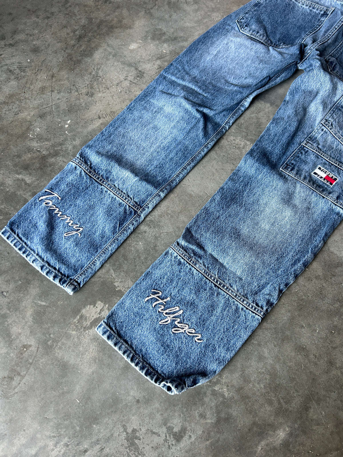 Vintage Tommy Hilfiger Carpenter Jeans (32x30)