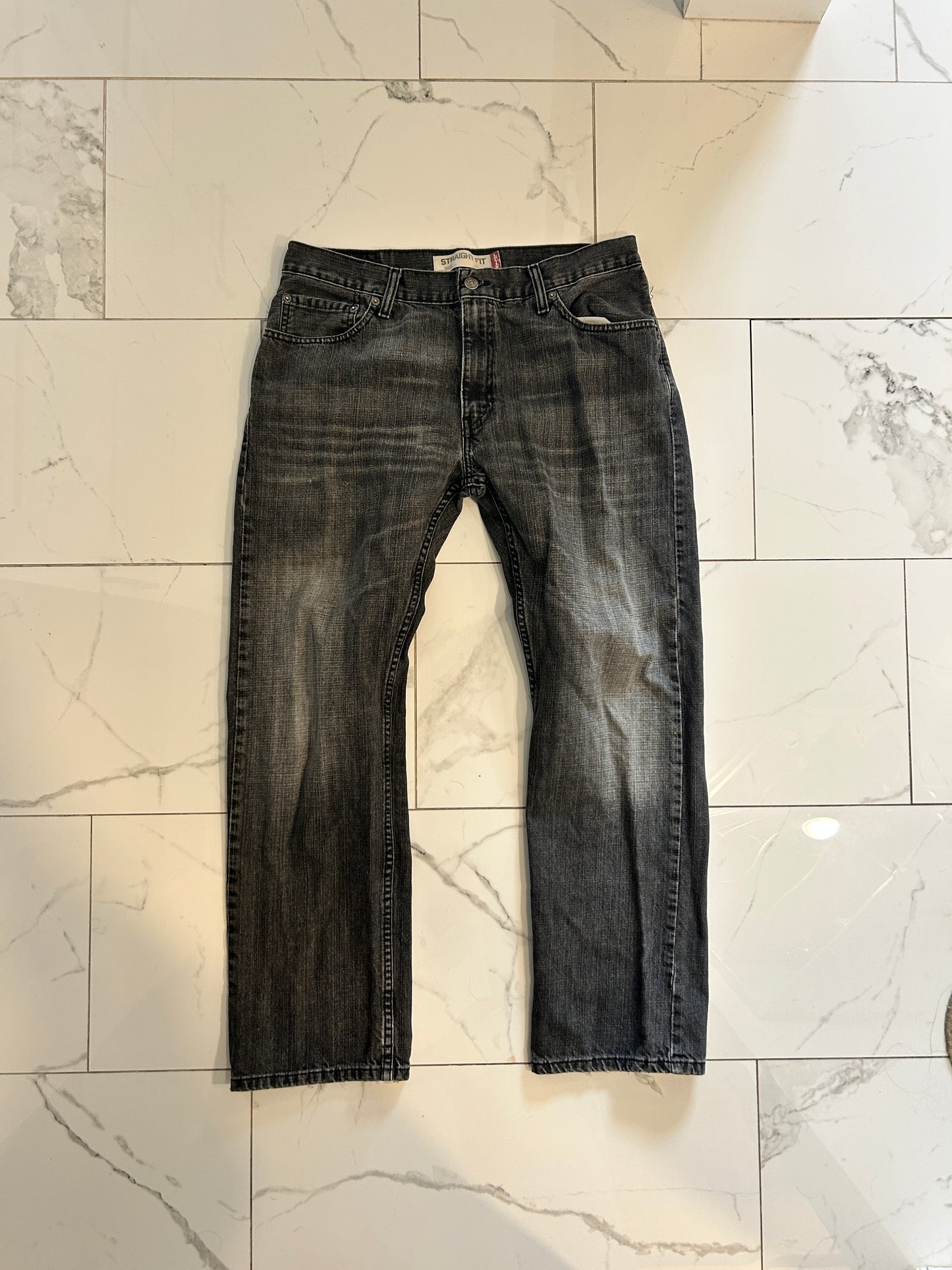 Faded Levi’s 505 Straight Fit (34x30)