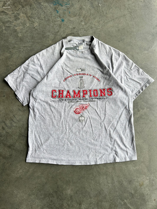 Vintage 90’s Lee Sport Detroit Redwings Tee (XL)