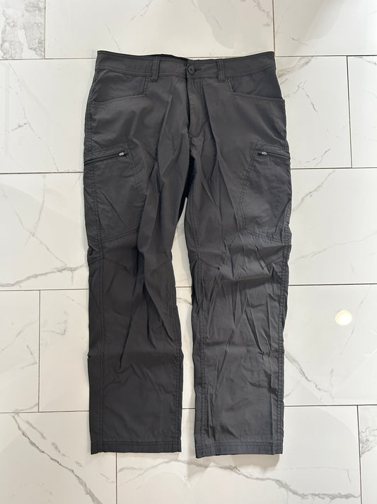 BCClothing Light Cargo Pants (36x30)