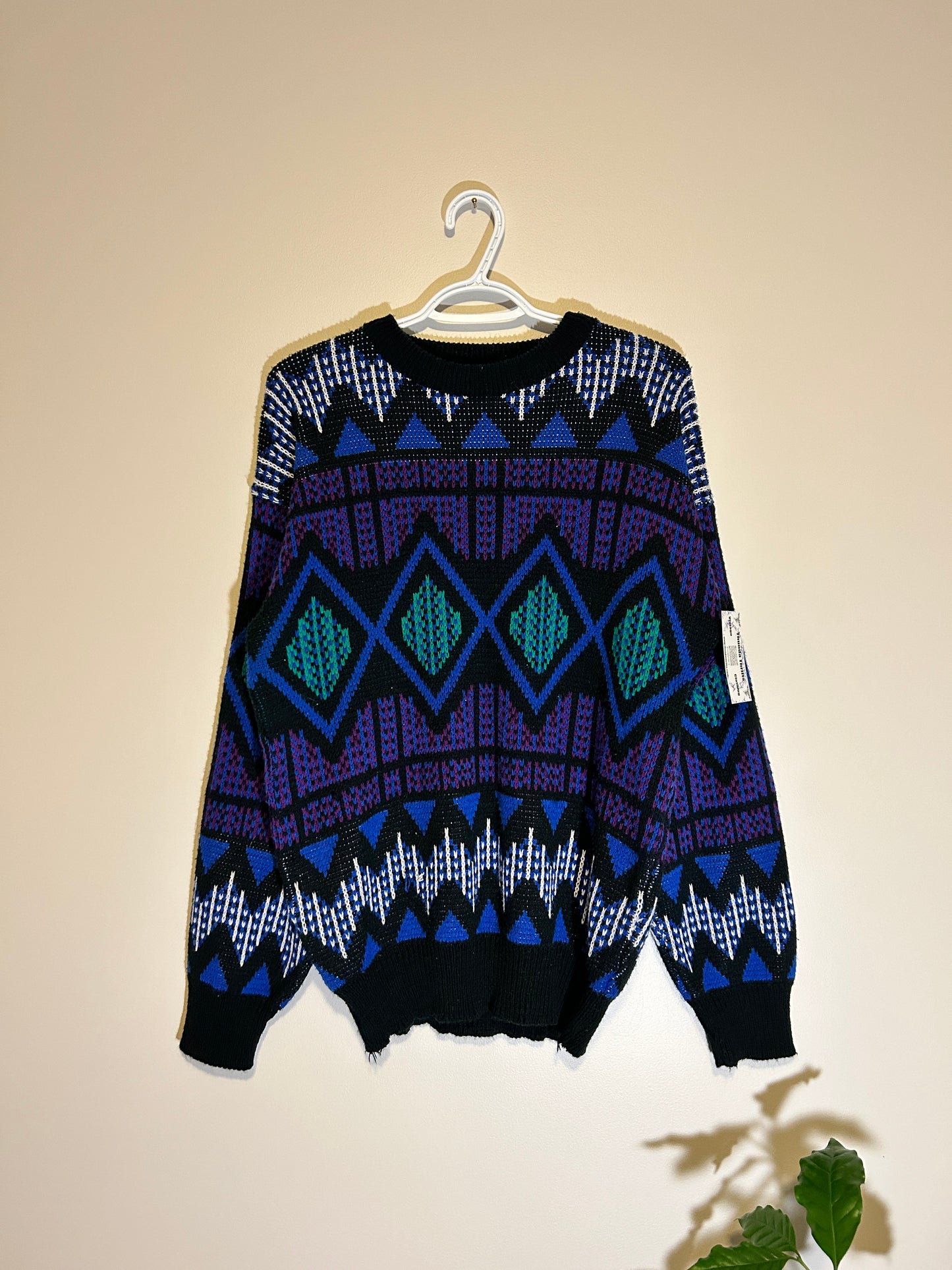 Fine Line Patterned Knit Sweater (M/L)