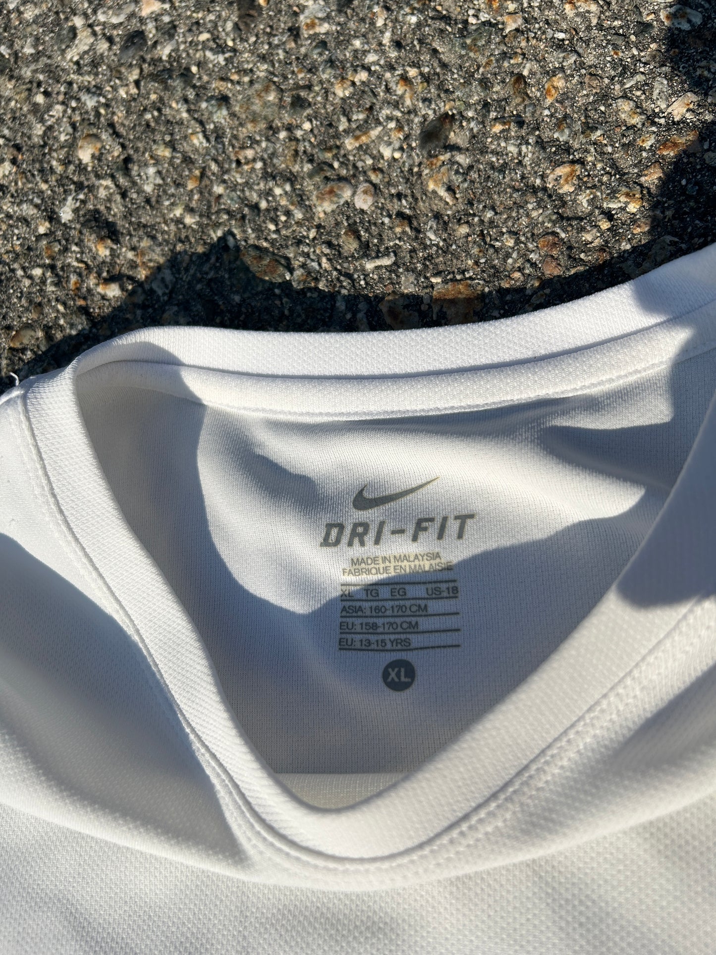 White Nike Dri Fit Tee (M)