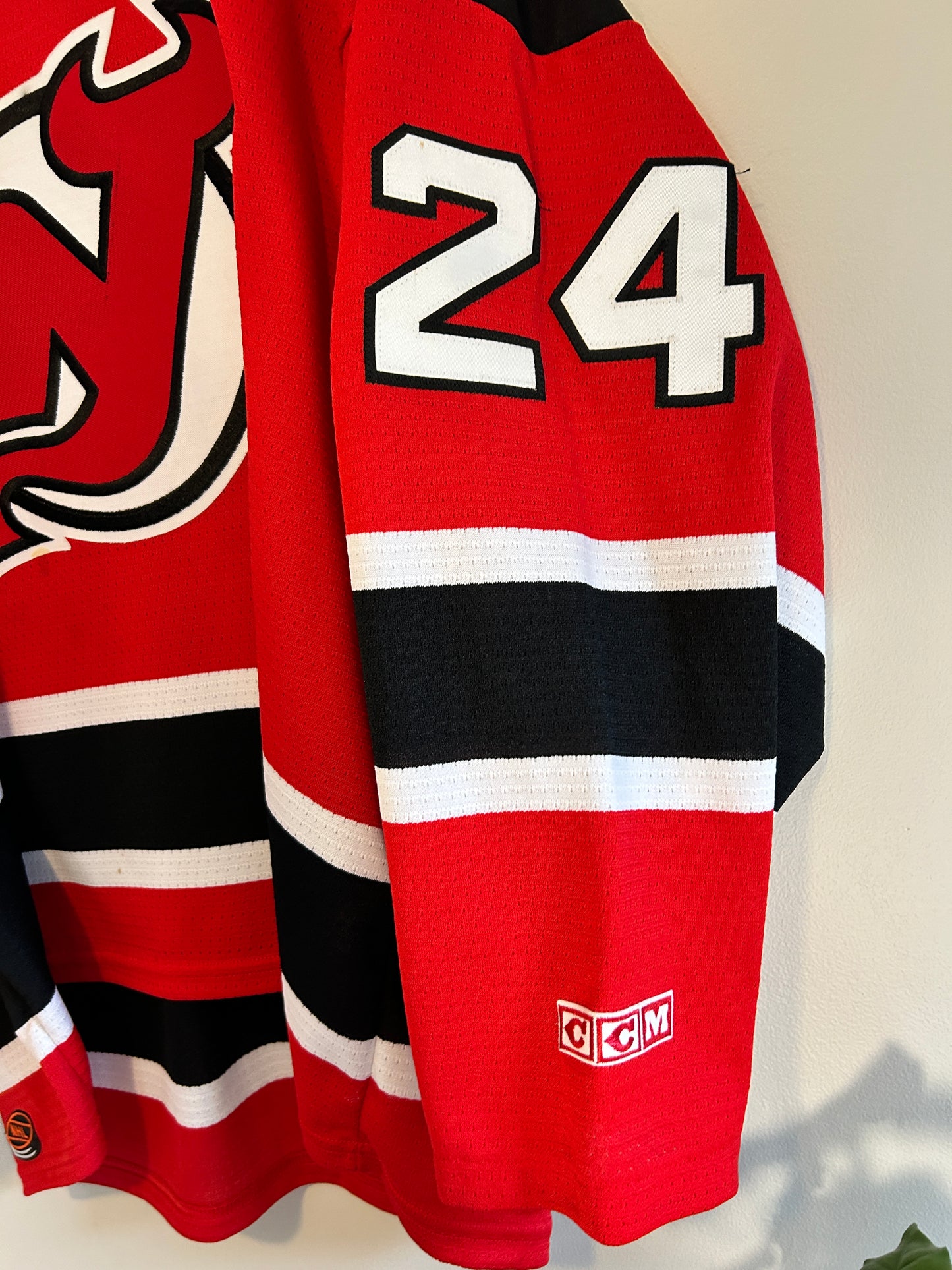 Signed Greg Adams New Jersey Devils Jersey (L)