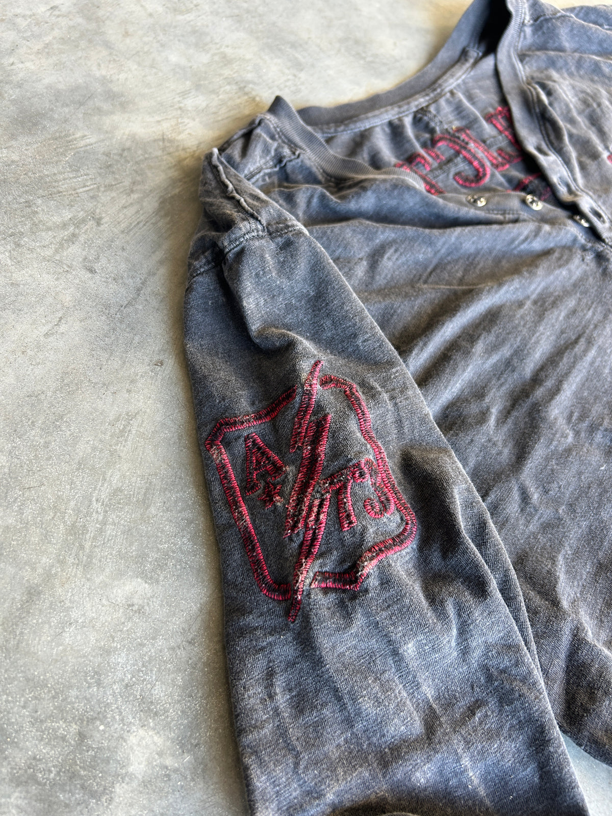 Y2K Faded Affliction Henley Shirt (L)