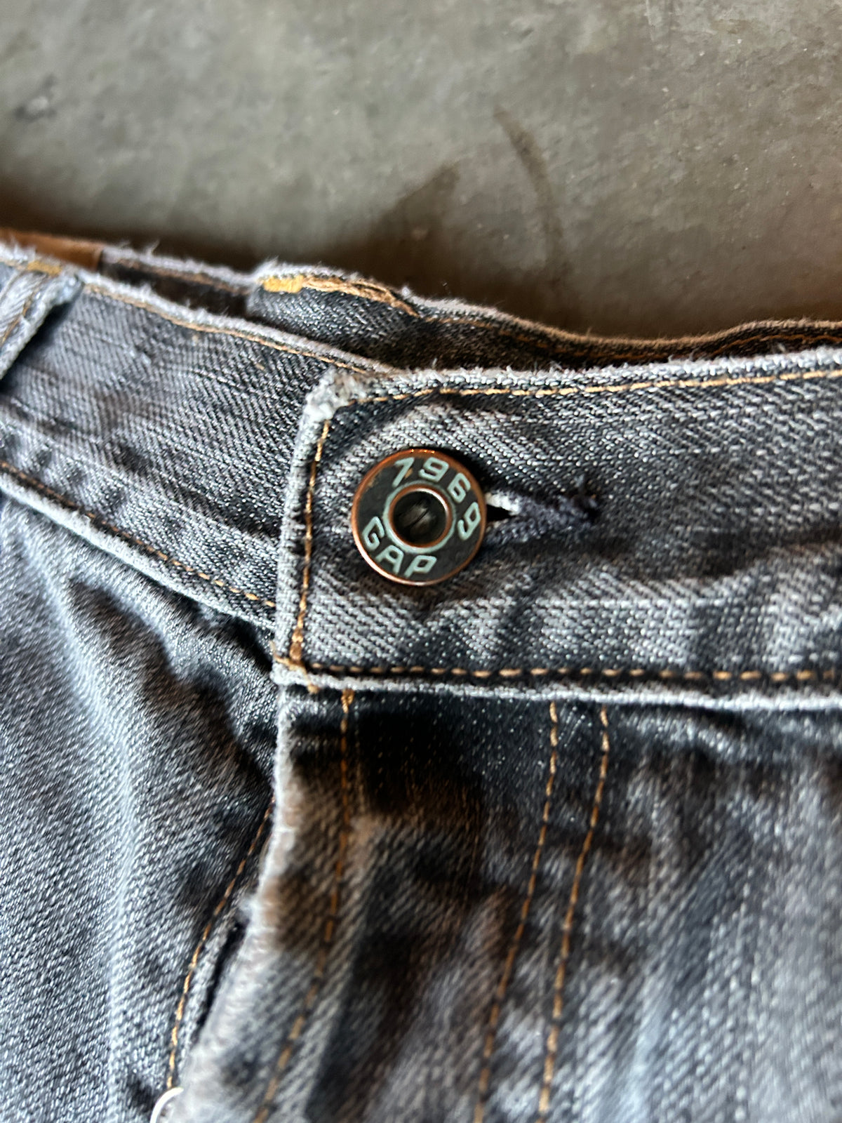 Vintage Baggy Faded Grey Gap Jeans (38x32)