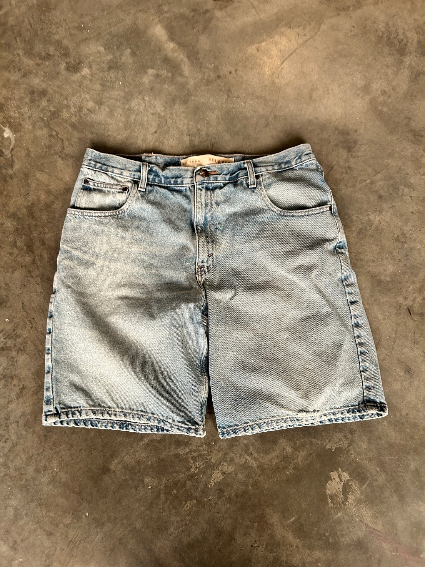 Vintage Arizona Lightwash Jorts (36W)