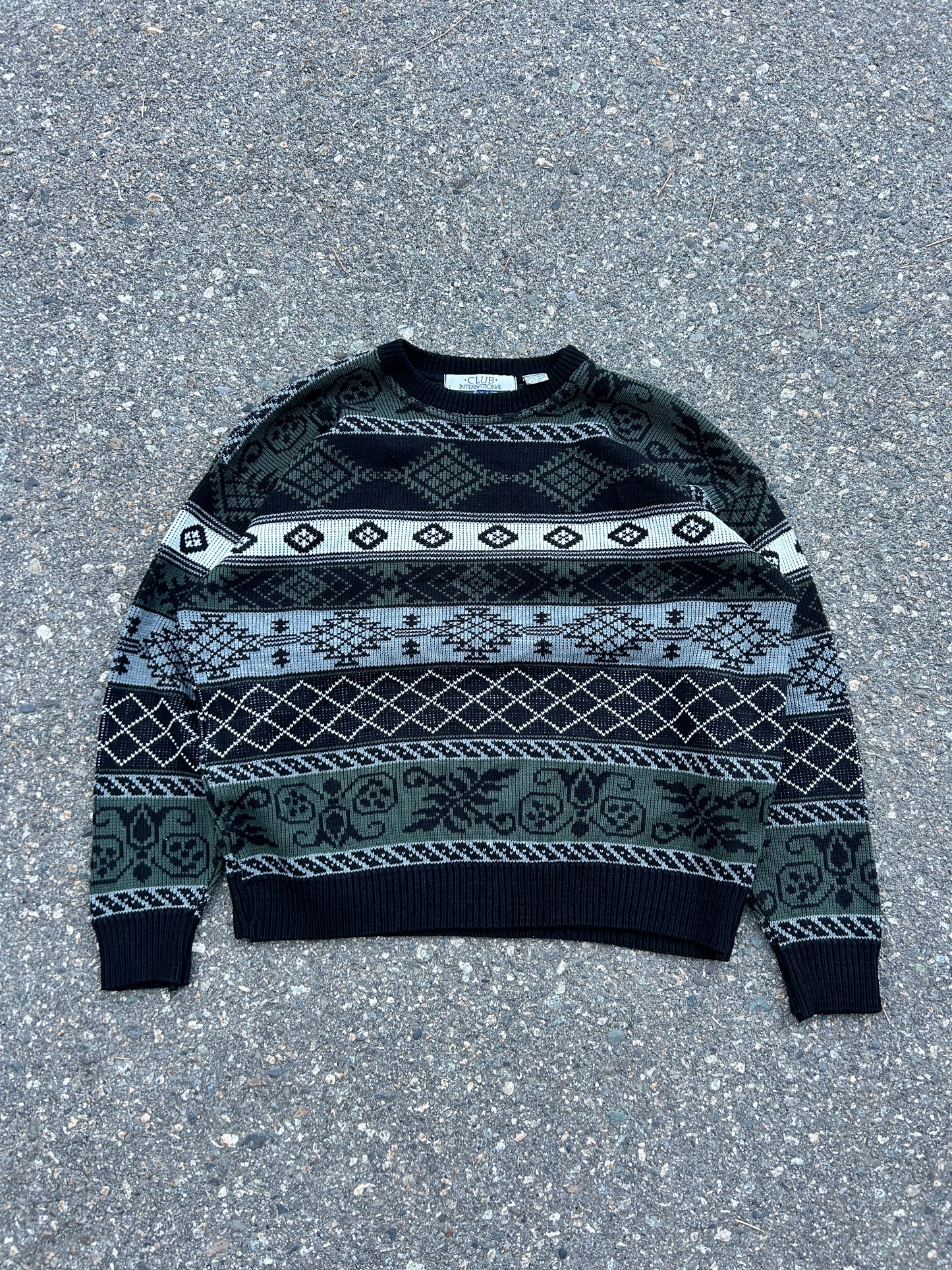 Vintage Club International Acrylic Knit Sweater (M)