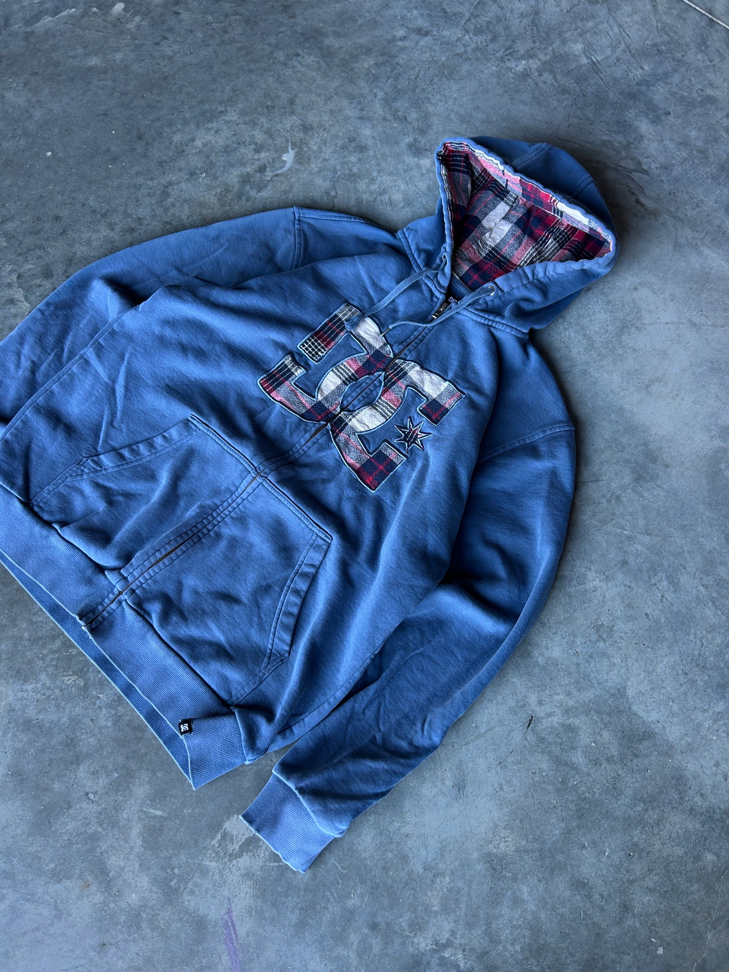 Y2K DC Plaid Design Zip Hoodie (L)